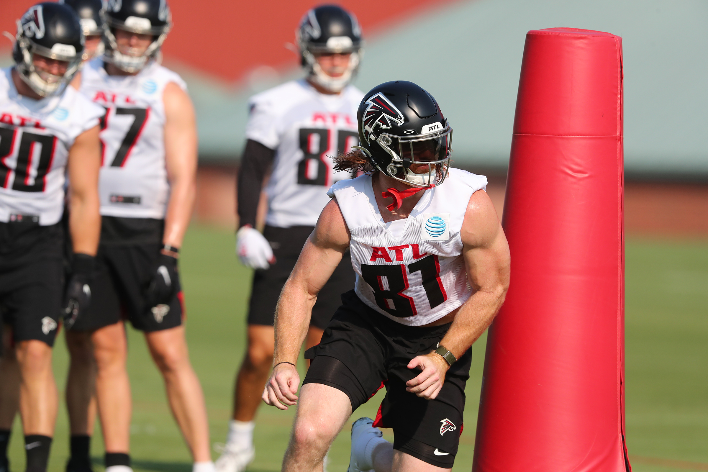 Should the Falcons trade Hayden Hurst before the NFL trade deadline?