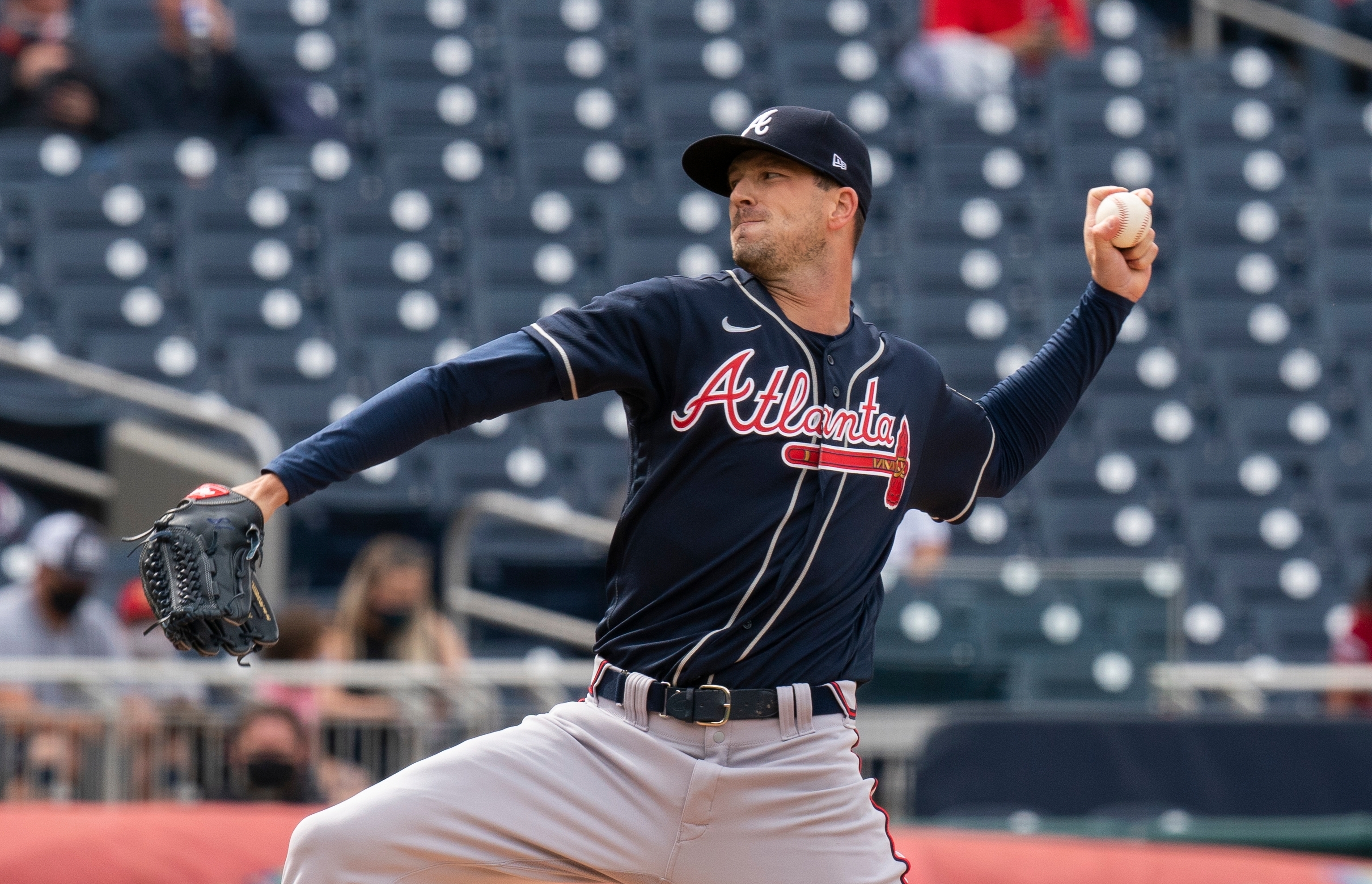 Nationals' Ryan Zimmerman surprises his 2-year-old daughter with a