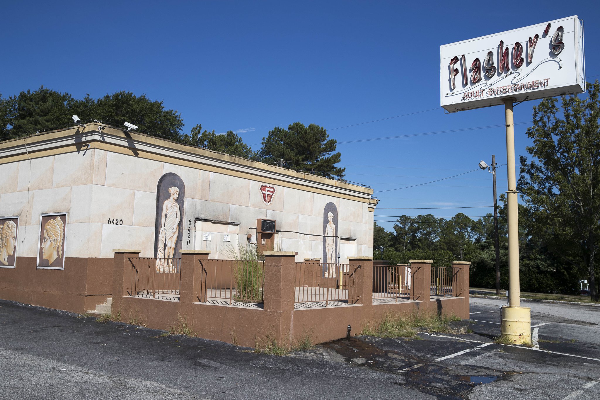Flashers strip club sues Sandy Springs