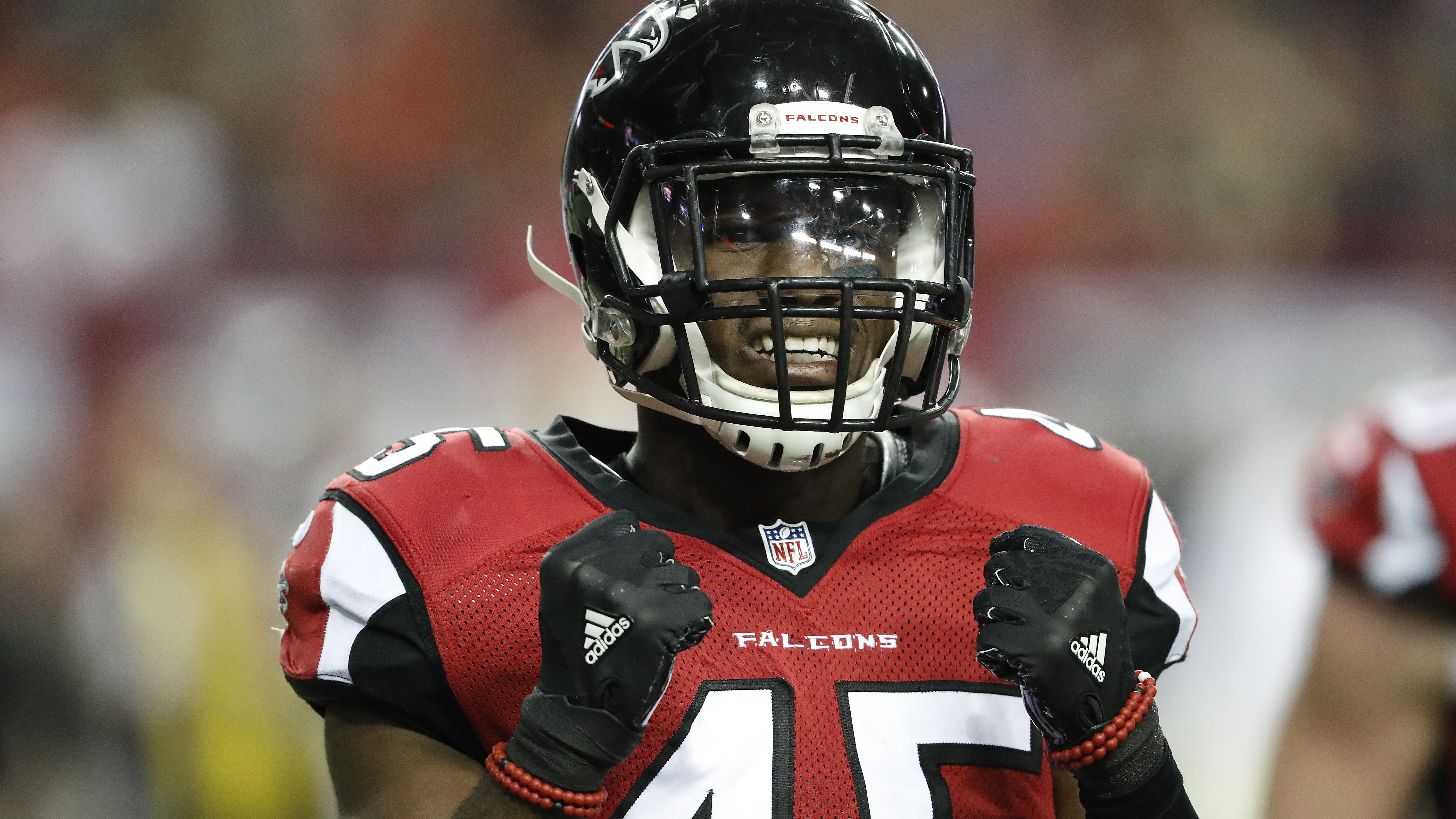 Atlanta Falcons linebacker Deion Jones makes all under-25 team