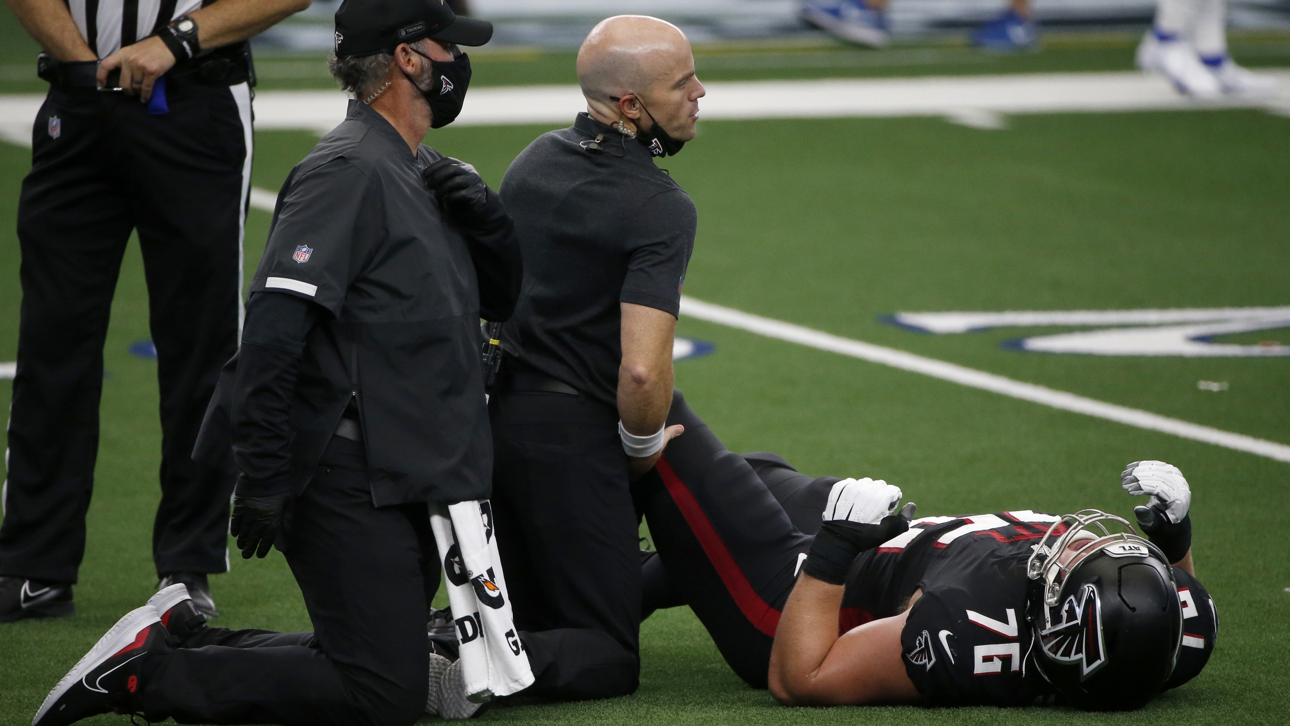 Falcons' Kaleb McGary suffers MCL sprain in loss to Cowboys