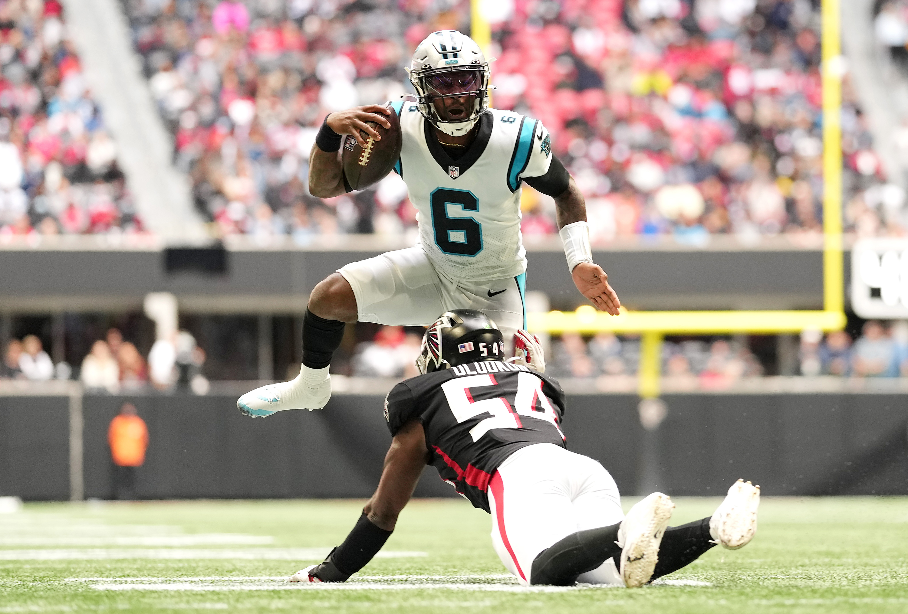 PJ Walker to stay Panthers' starting QB at Falcons on Sunday - ESPN