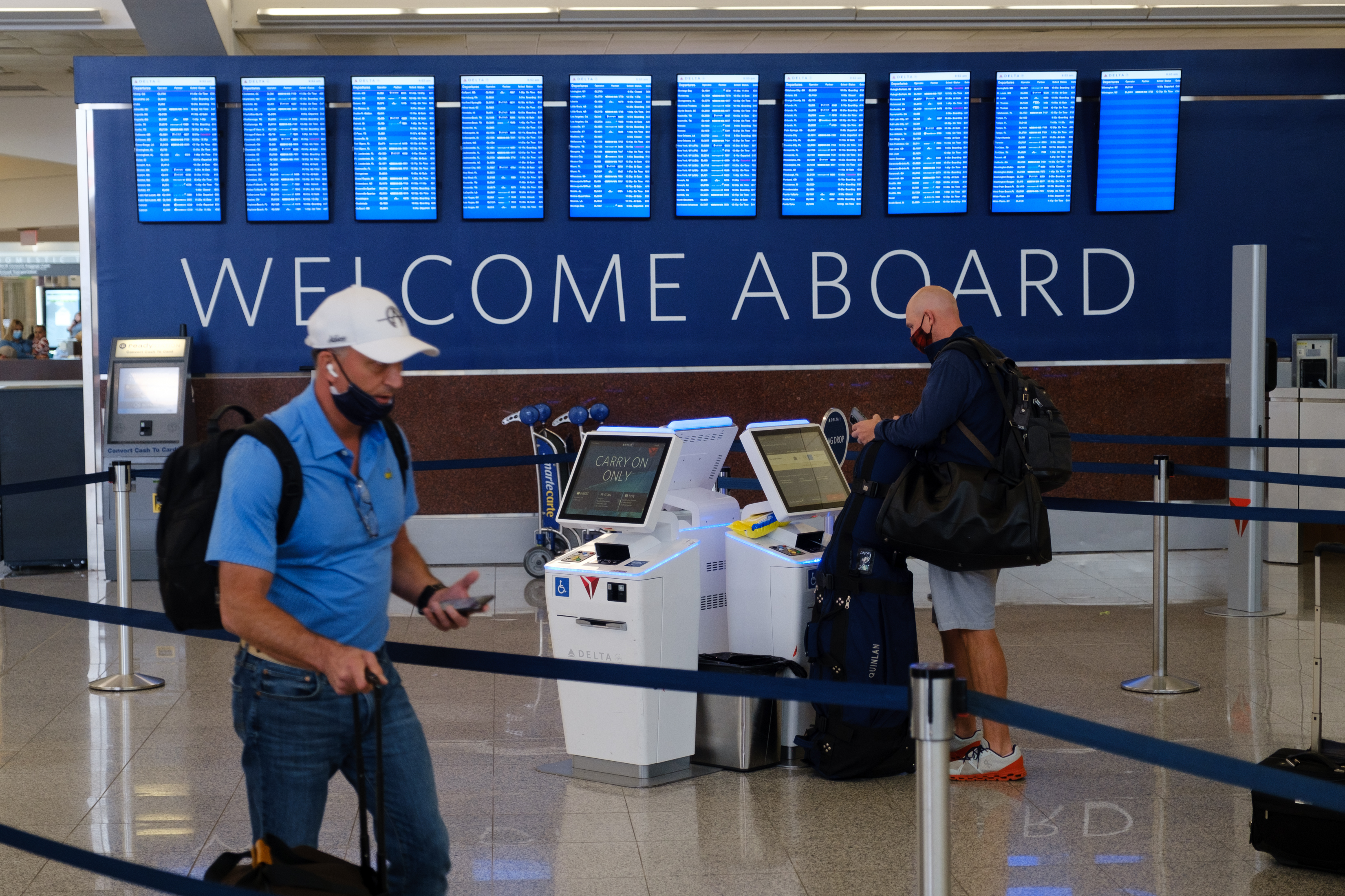 Delta Cutting Flight Schedule Ahead of Busy Summer Travel Season