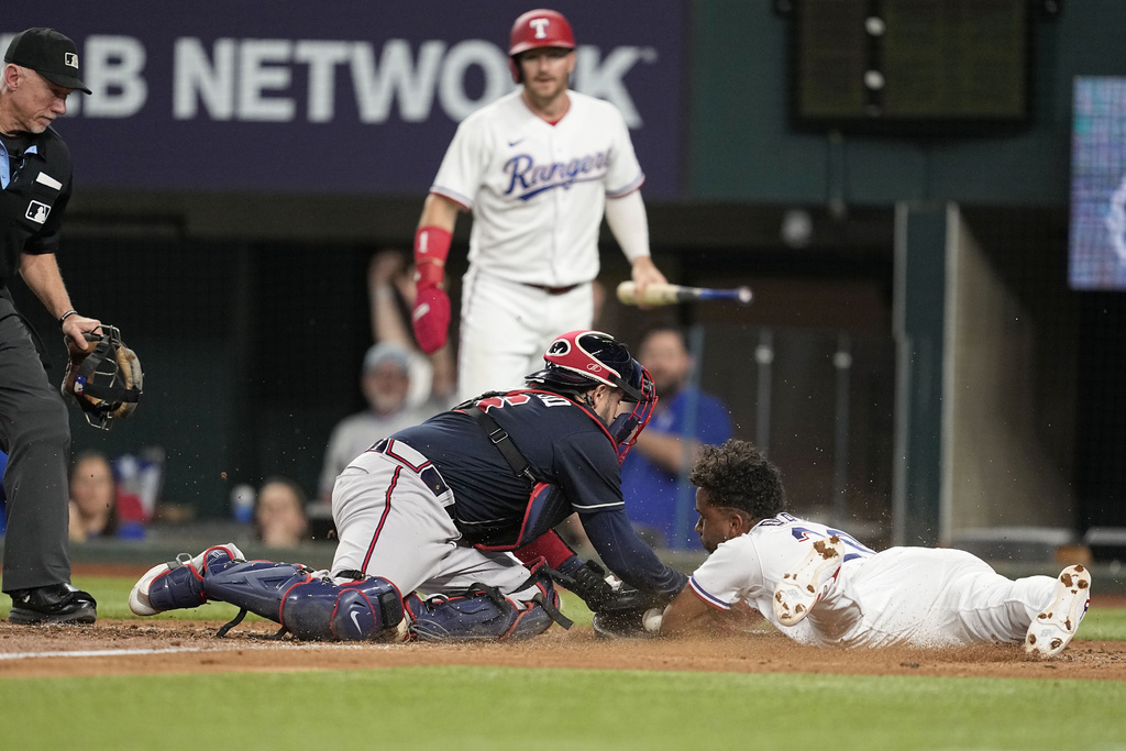 Braves keep surging behind comeback wins, cite clubhouse chemistry