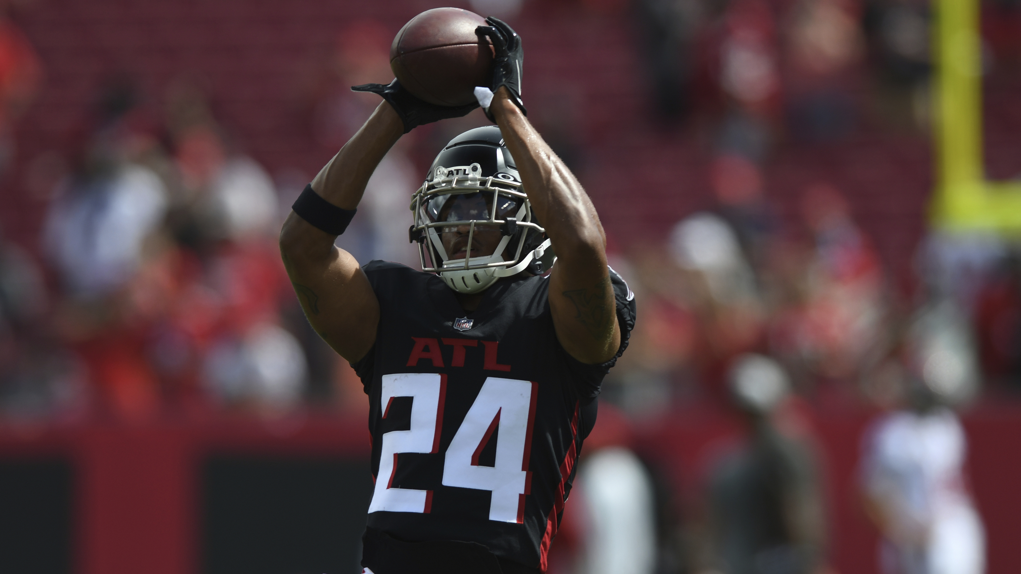 Atlanta Falcons cornerback Avery Williams (35) prays before an NFL