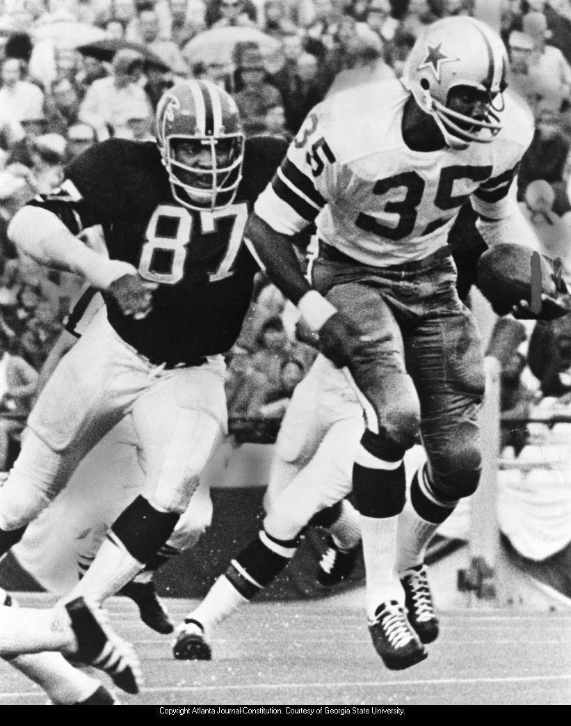 Atlanta Falcons' Hall of Fame DE Claude Humphrey Passes Away at 77 -  EssentiallySports