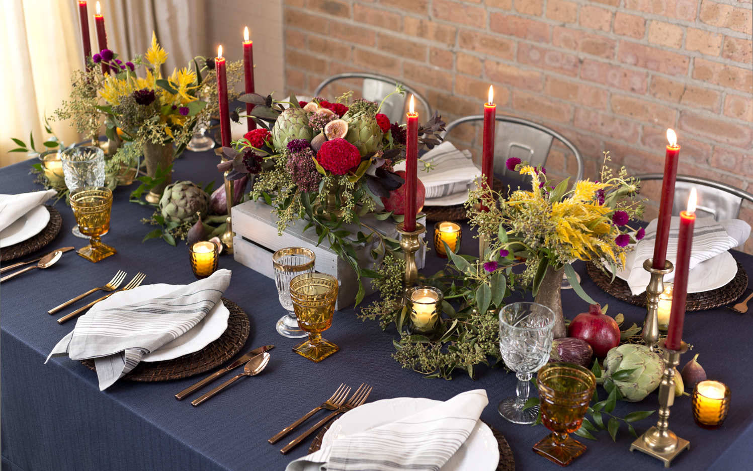 These amazing holiday tablescapes will light up your home