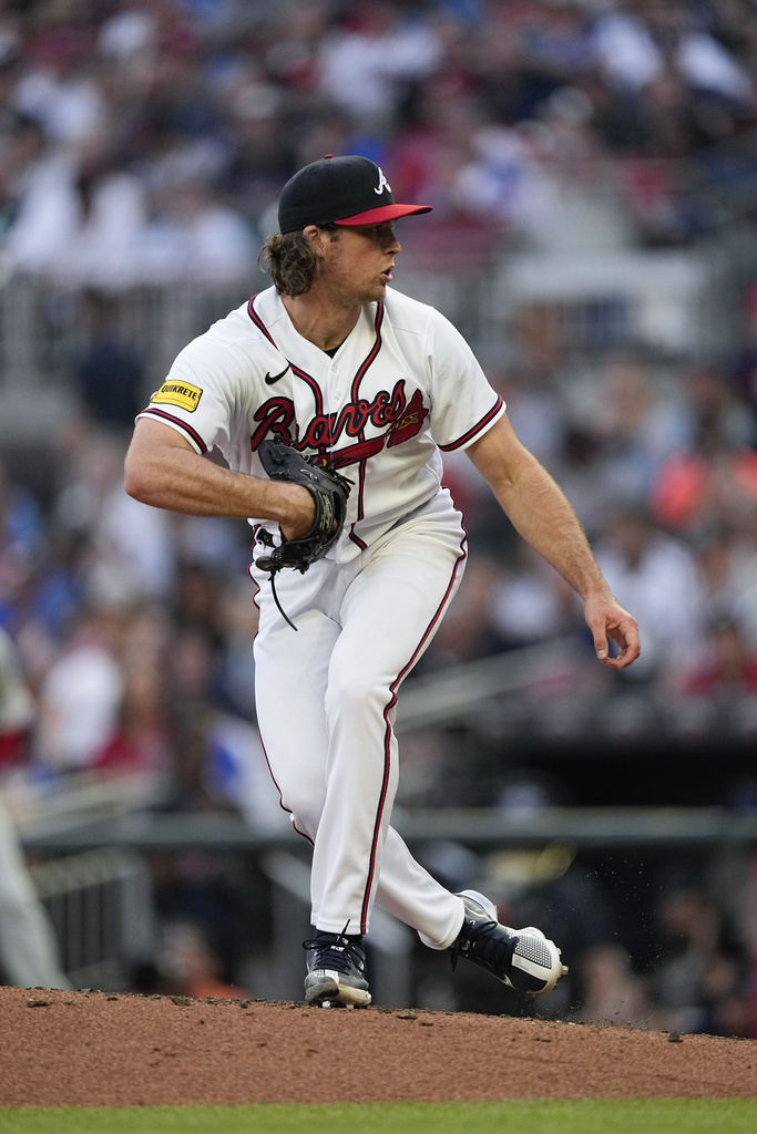 Acuña homers in 6-run 8th, Braves beat Phillies 7-2