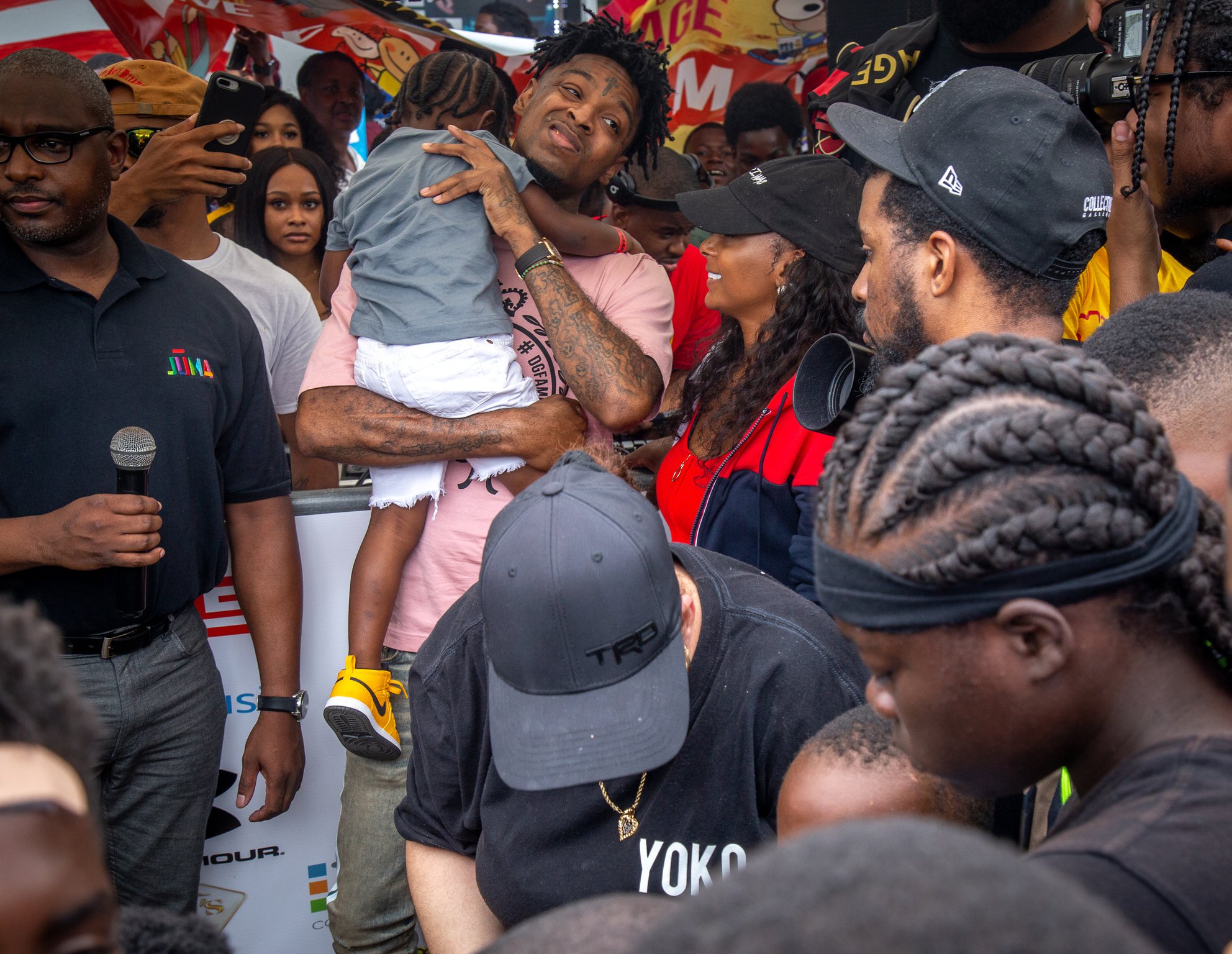 21 Savage Gives Back by Hosting 4th Annual Issa Back 2 School Drive