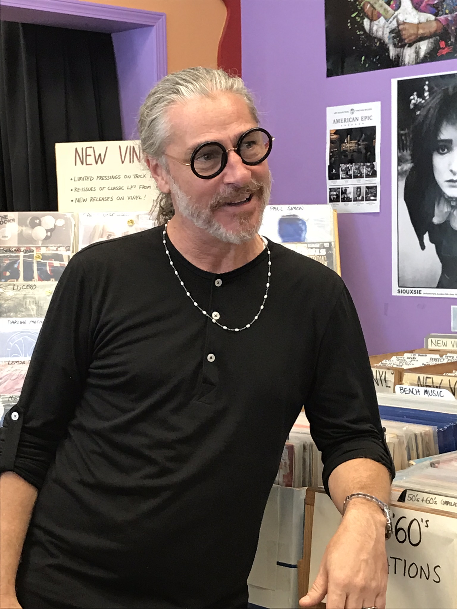 Ed Roland of Collective Soul visits Fantasyland Records in Buckhead on October 5, 2018. CREDIT: Rodney Ho/rho@ajc.com