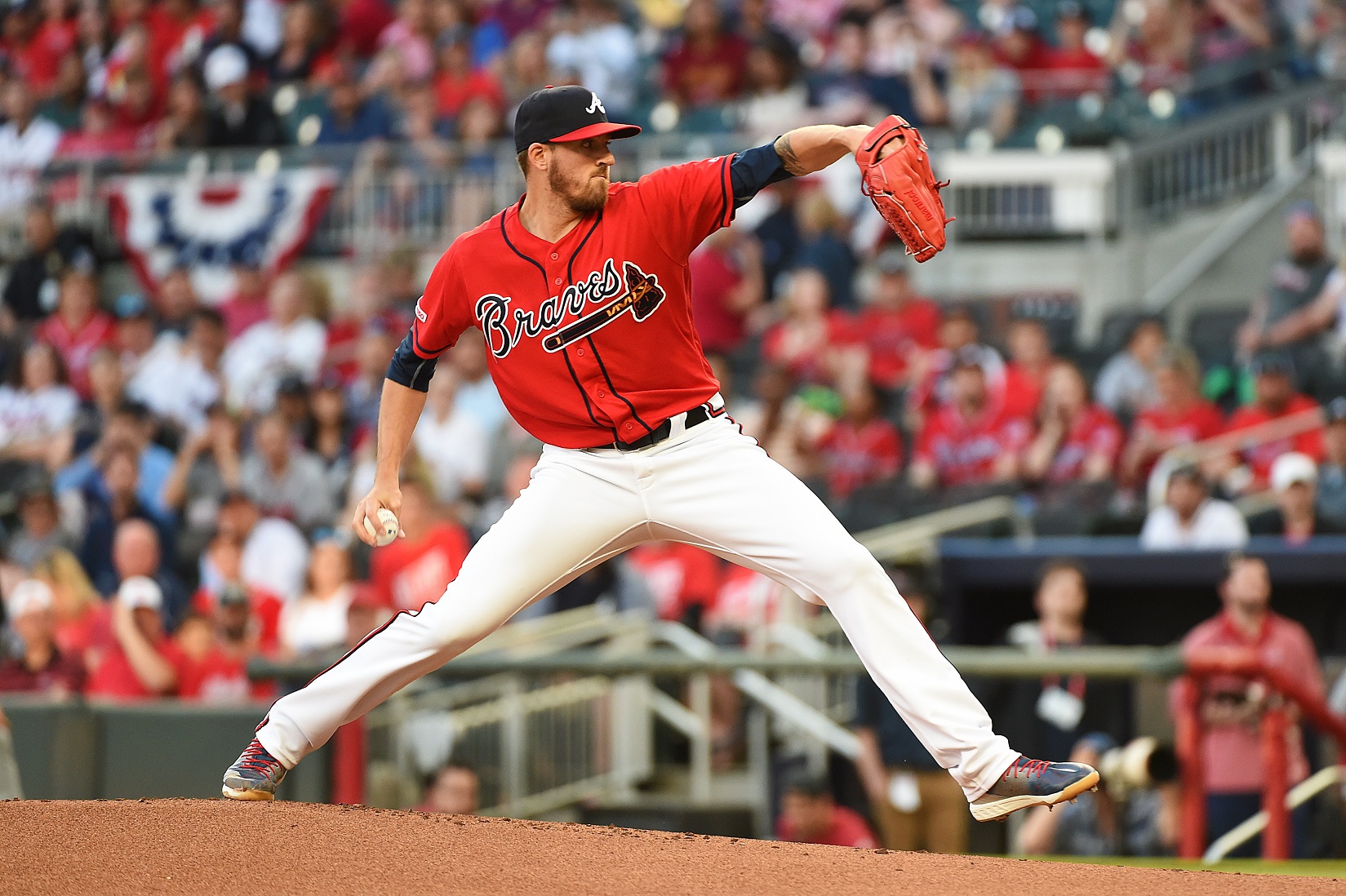 Photos: Braves break out red uniforms, beat Marlins