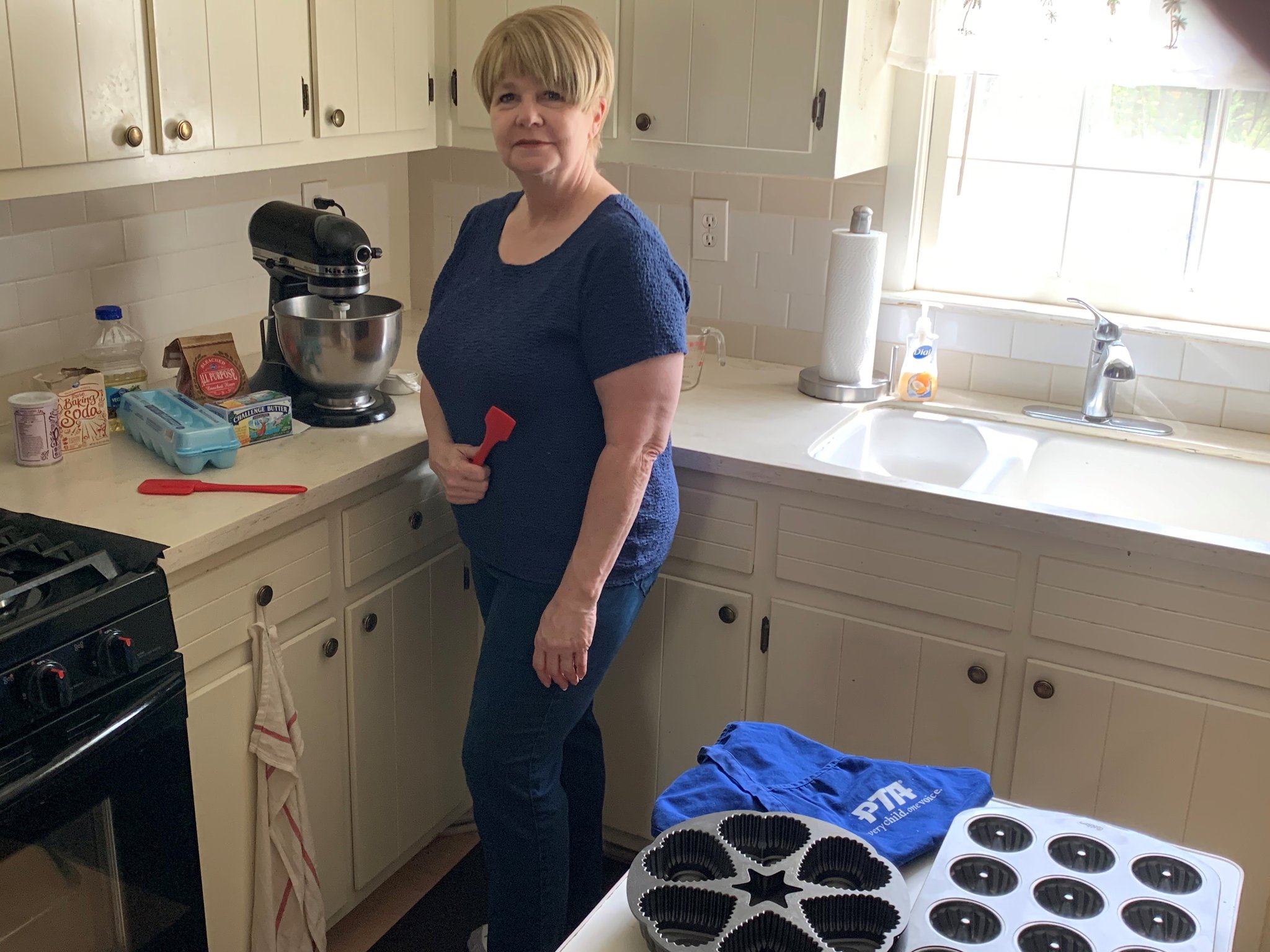 Marina Staples baked 150 miniature cakes for the staff at Grady Hospital to show her appreciation for the work they do. It’s one woman’s effort to make things better during the coronavirus pandemic.
