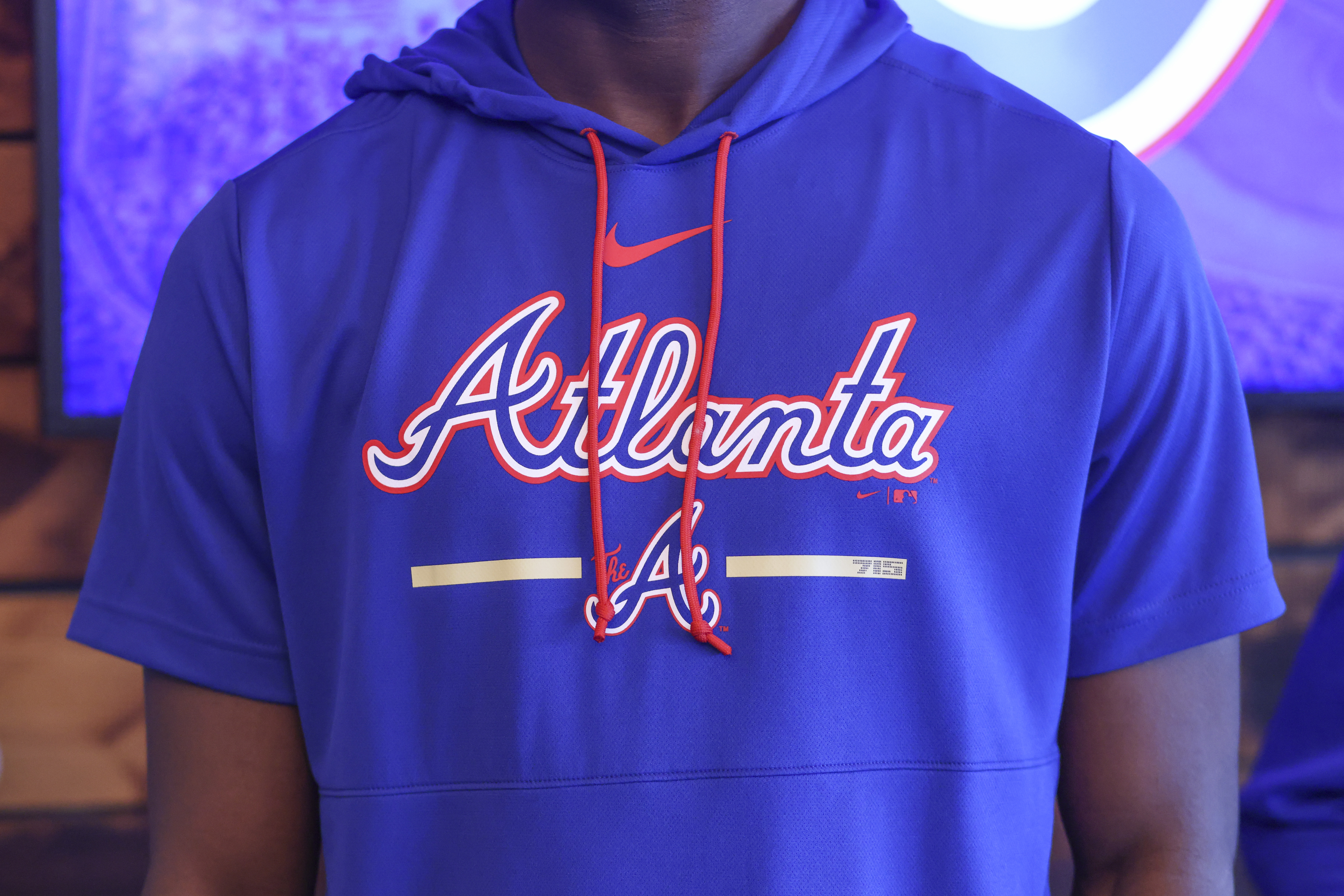 Vintage Atlanta Brave Crewneck Sweatshirt T-Shirt, Retro Atlanta Braves EST  1871 Sweatshirt