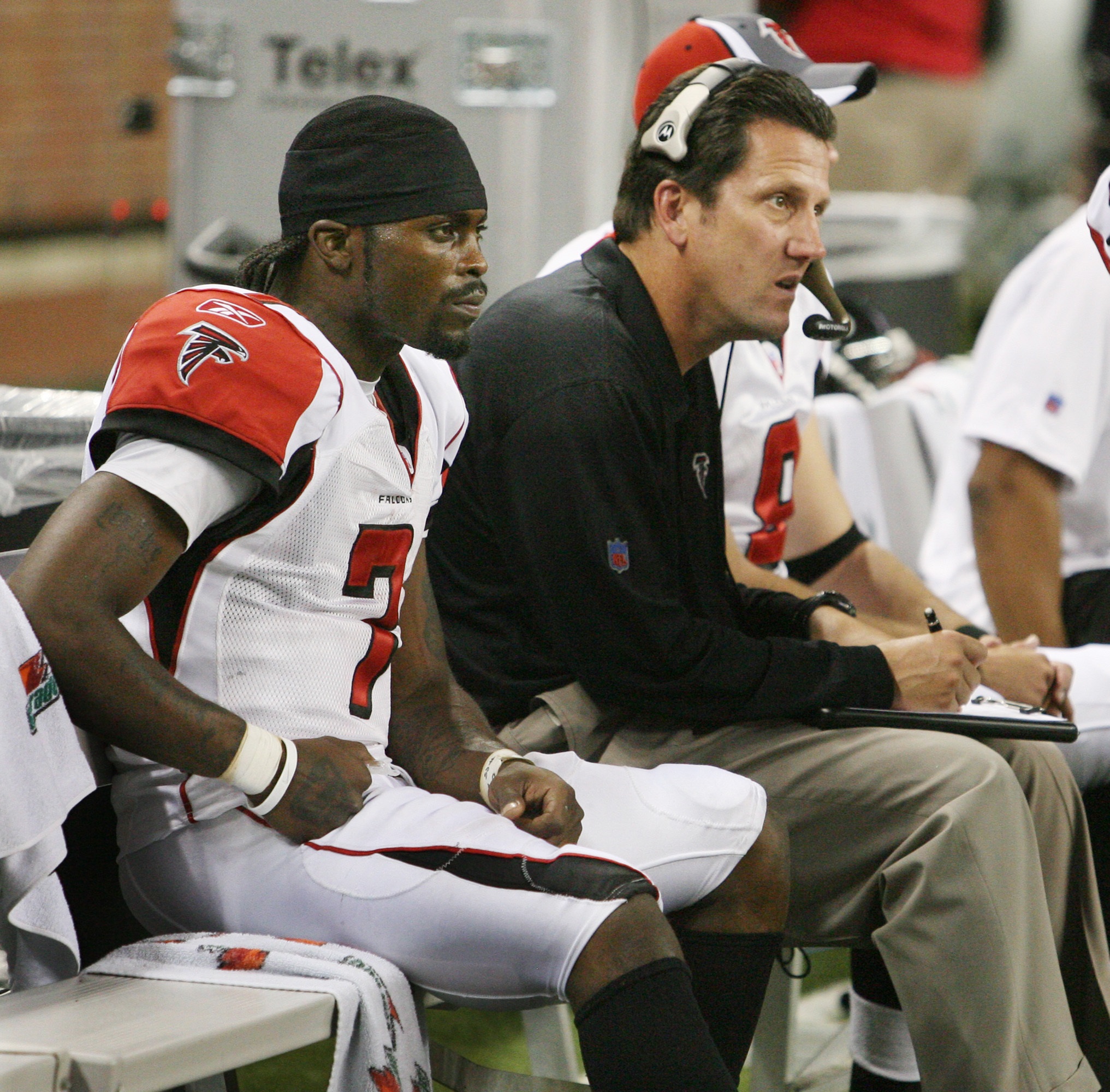 Mike Vick & Falcons Hold off Panthers Upset in Week 15, 2004