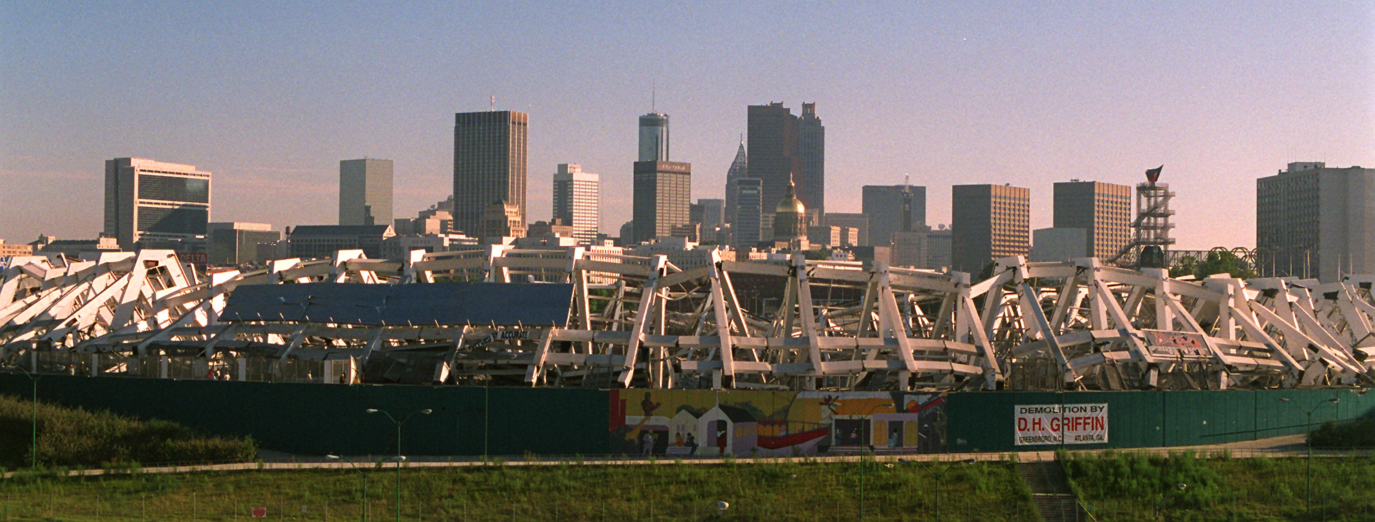 Fulton County Stadium – Stock Editorial Photo © ProShooter #143146821