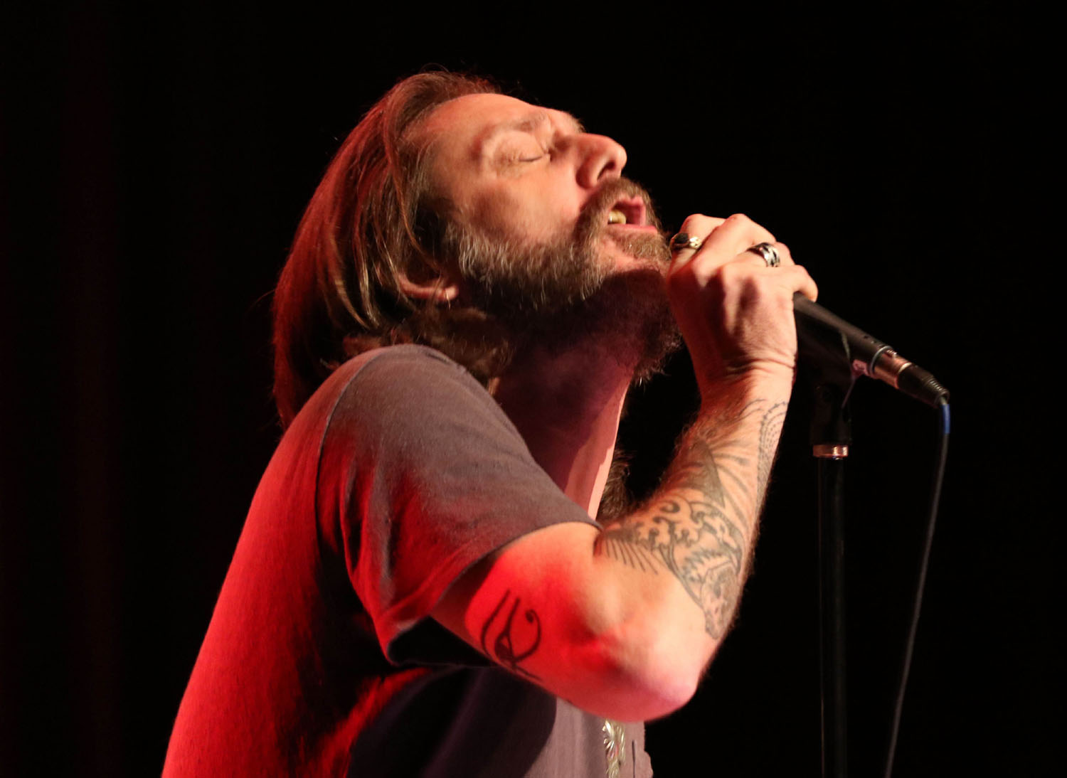 Chris Robinson unleashes a vocal at Terminal West on Feb. 23, 2020. He and brother Rich of The Black Crowes are playing a series of acoustic shows prior to a major summer tour.
Robb Cohen Photography & Video /RobbsPhotos.com