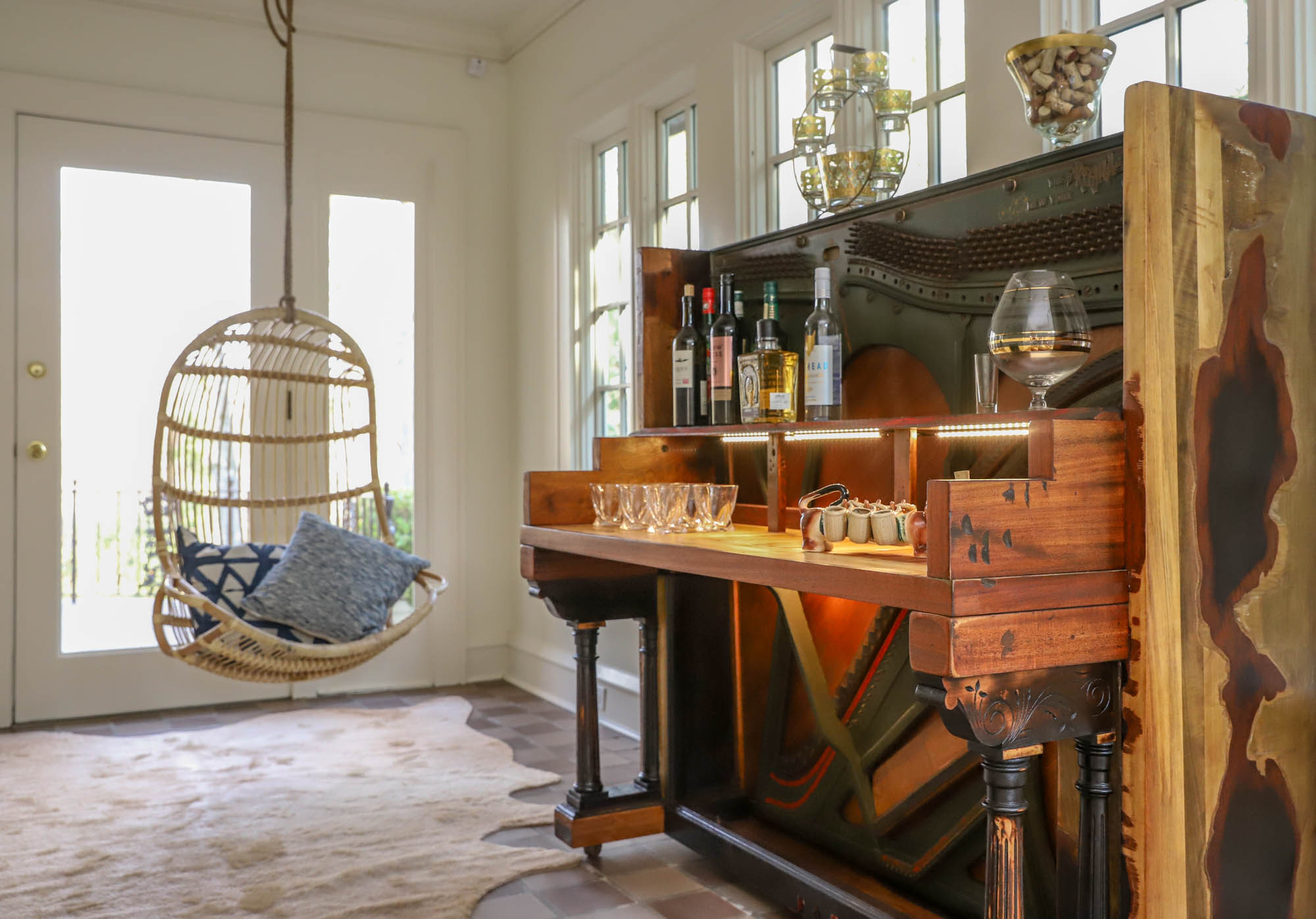 Home Bar Designs That are Ready for Happy Hour