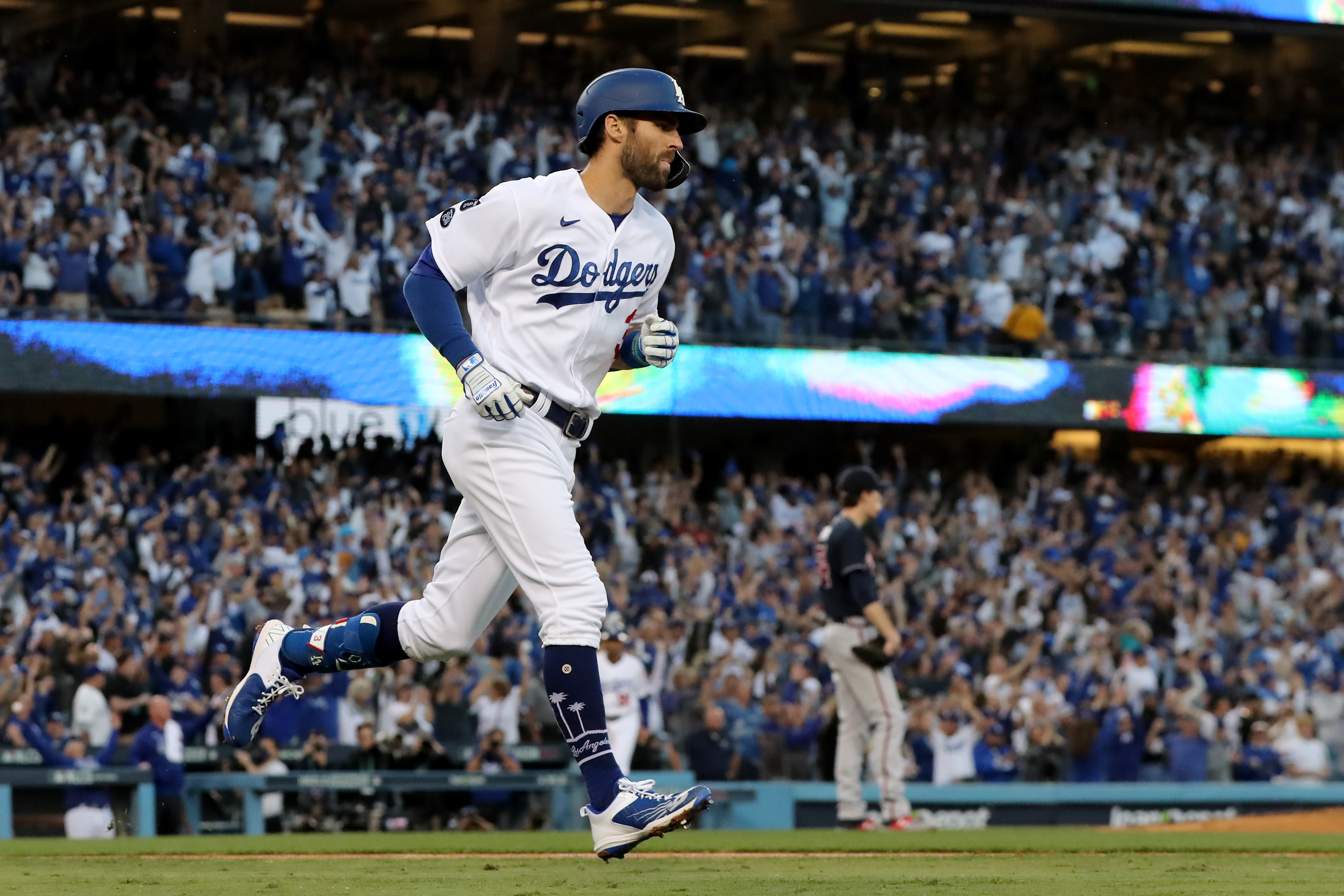 NLCS Game 3 at a glance: Dodgers 6, Braves 5