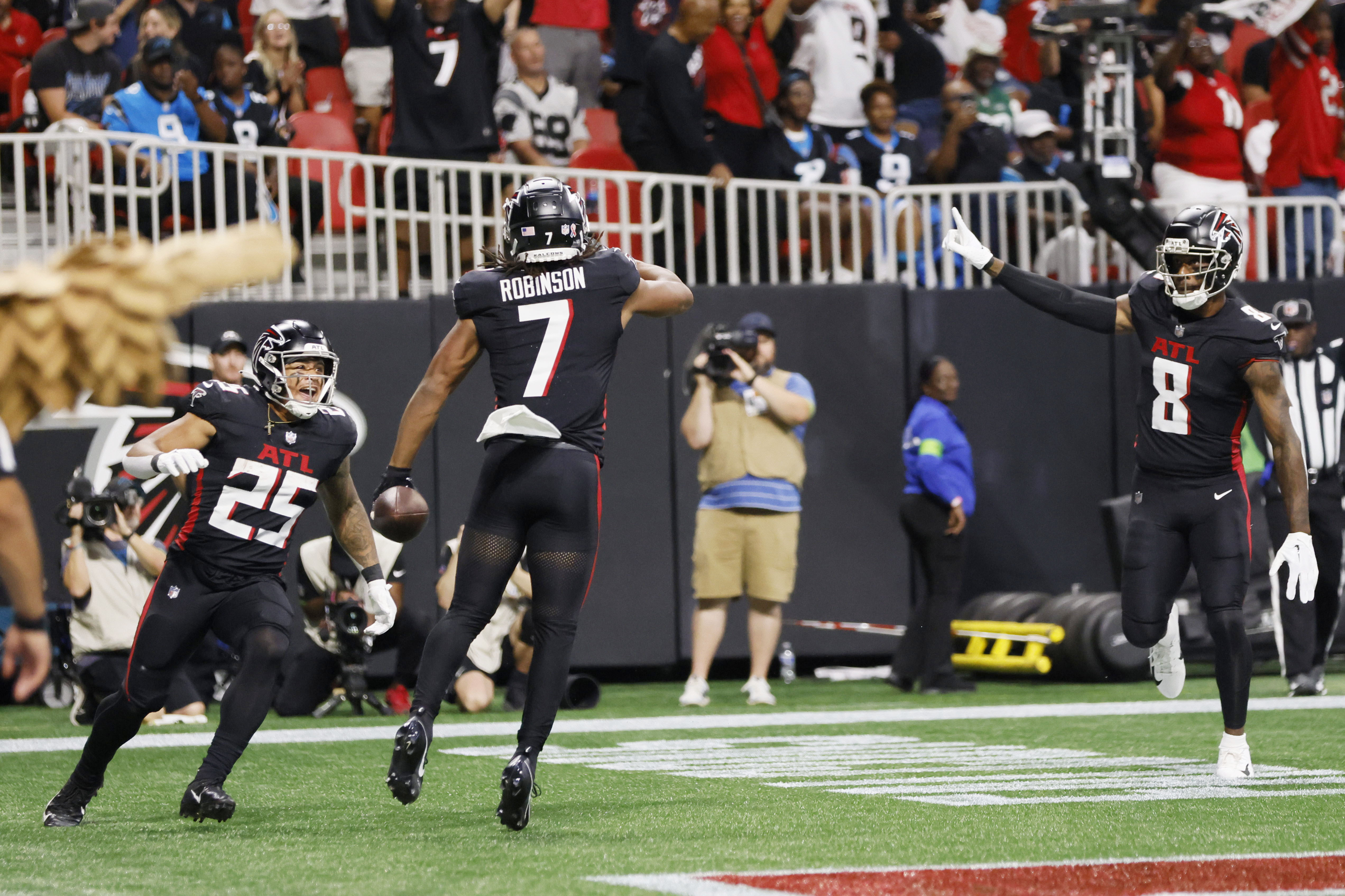 NFL: Bijan Robinson scores 1st NFL touchdown in Atlanta Falcons' 24-10 win  vs Carolina Panthers