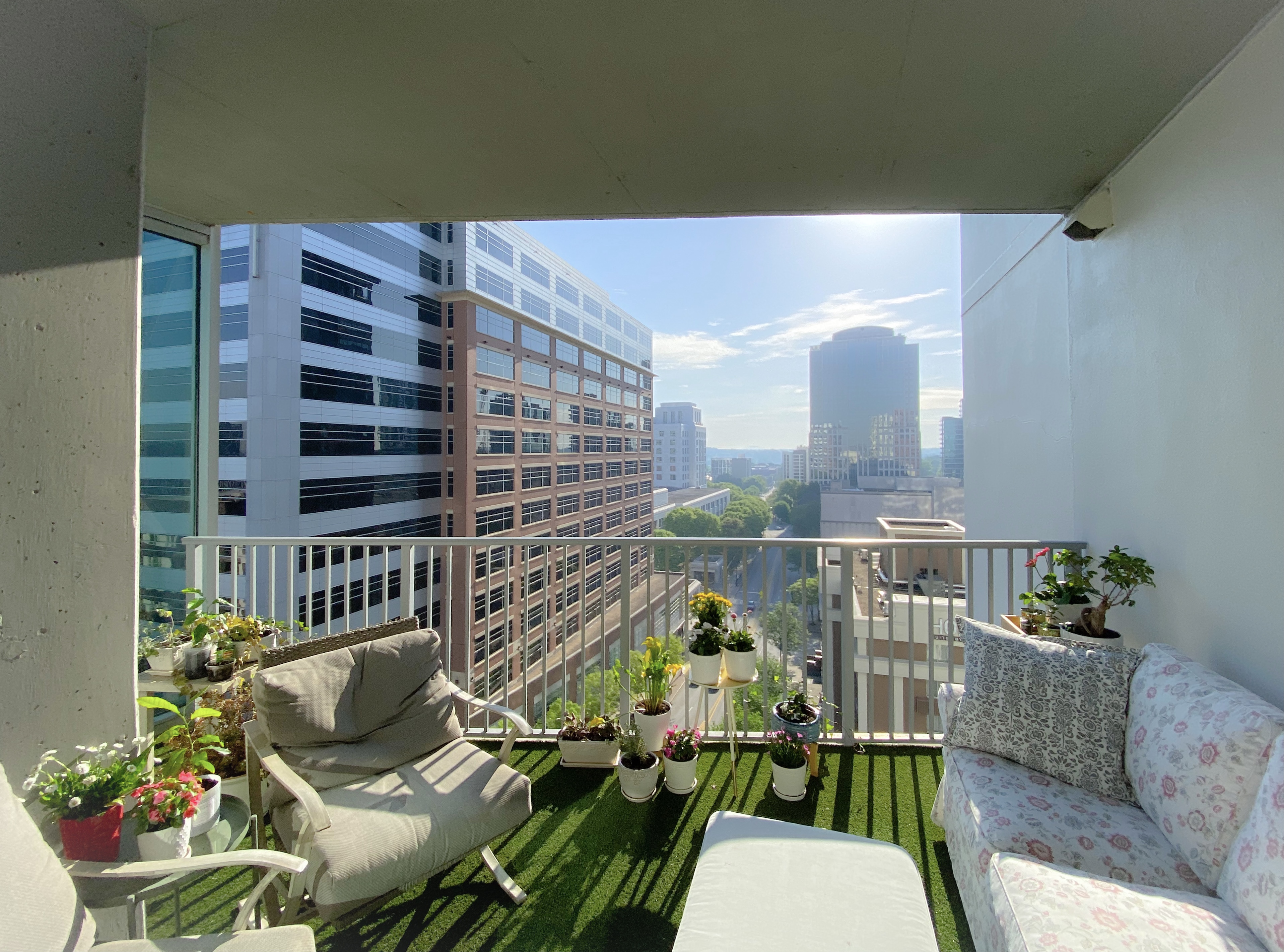 Live in luxury at this $1 million Midtown high-rise condo, image size:3833x2843