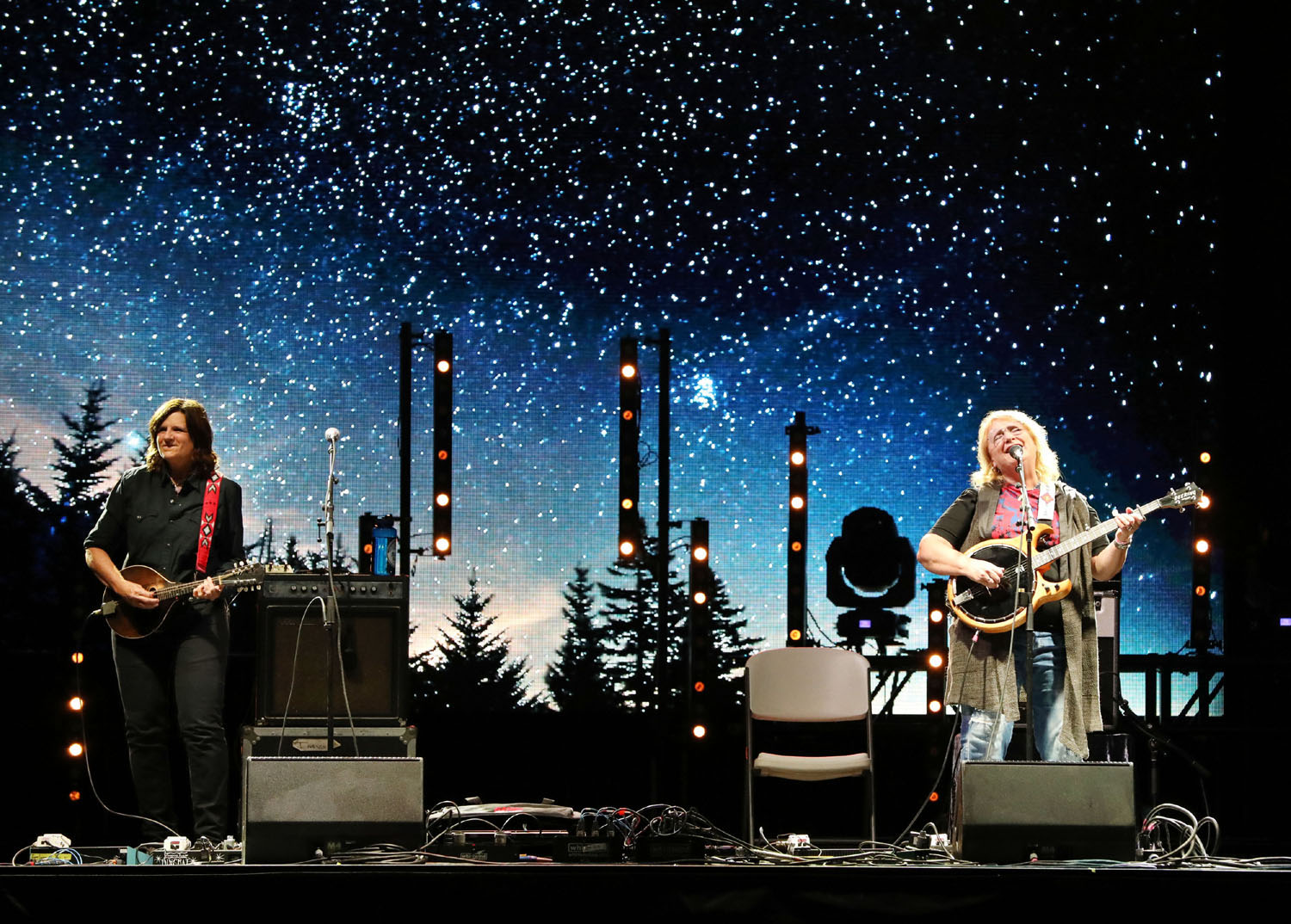 Concert review Indigo Girls offer warmth and comfort in return to the stage image