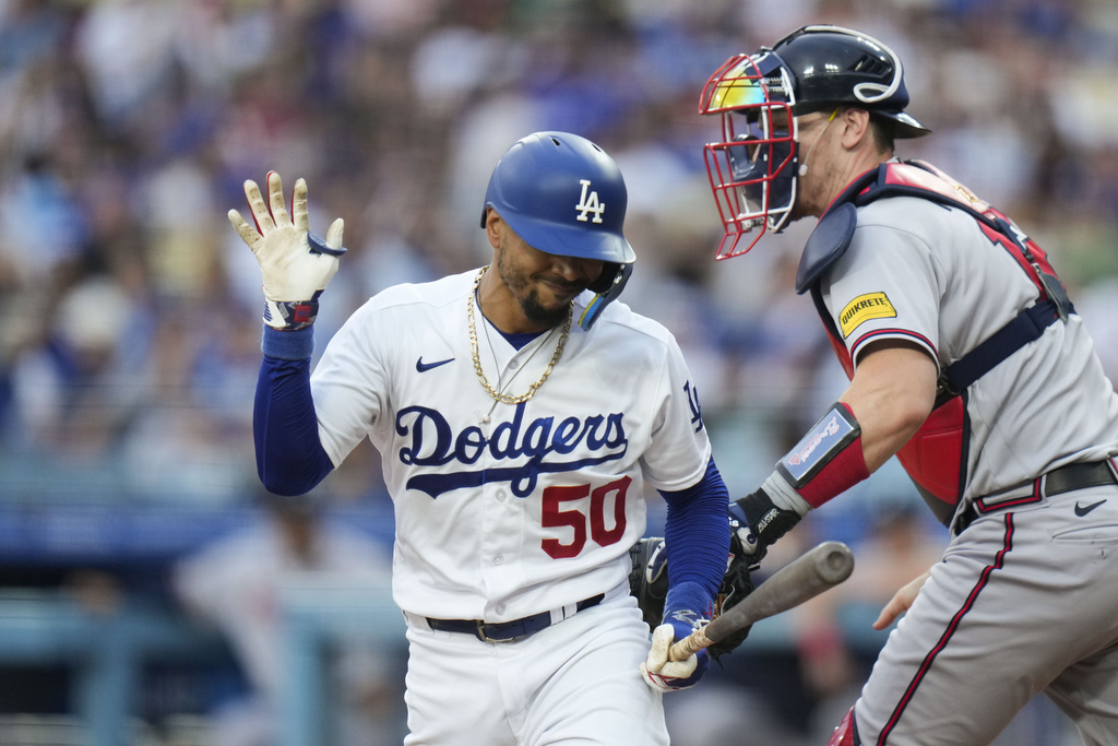 Dodgers drop third in a row to Braves on Orlando Arcia's homer - Los  Angeles Times