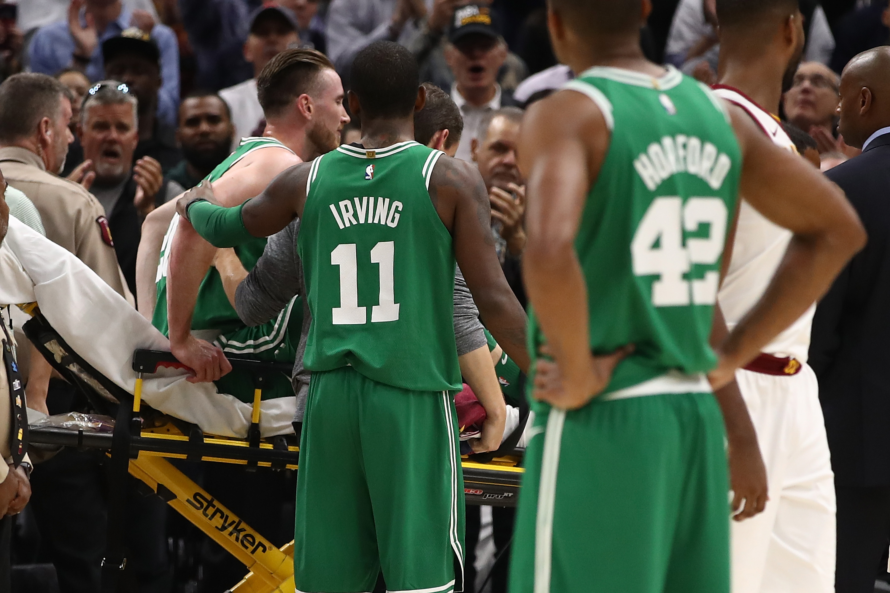 Gordon Hayward injury: Dwyane Wade's reaction says how bad it was