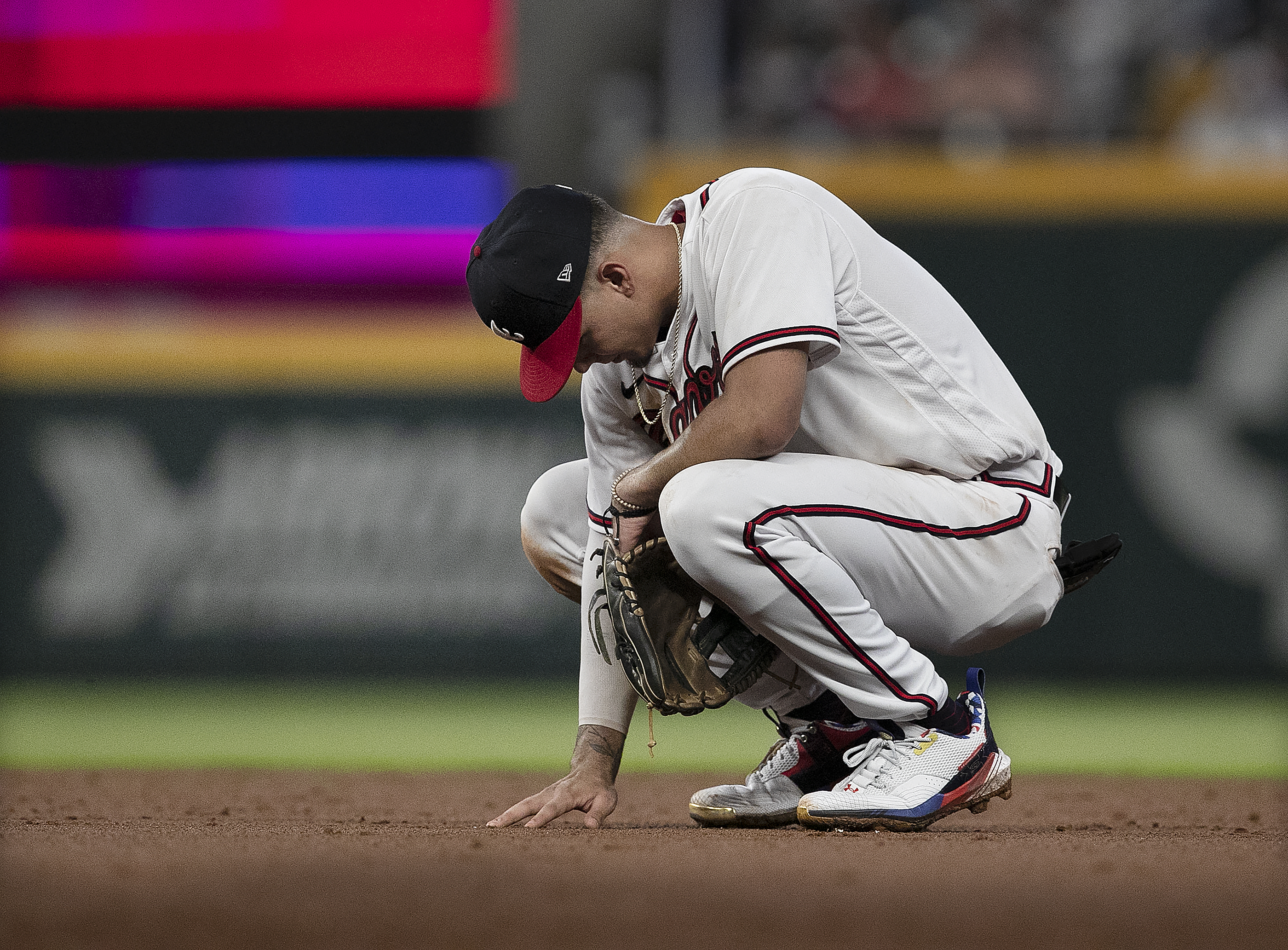 D'Arnaud, Swanson homer as Braves win 3-2, get playoff berth