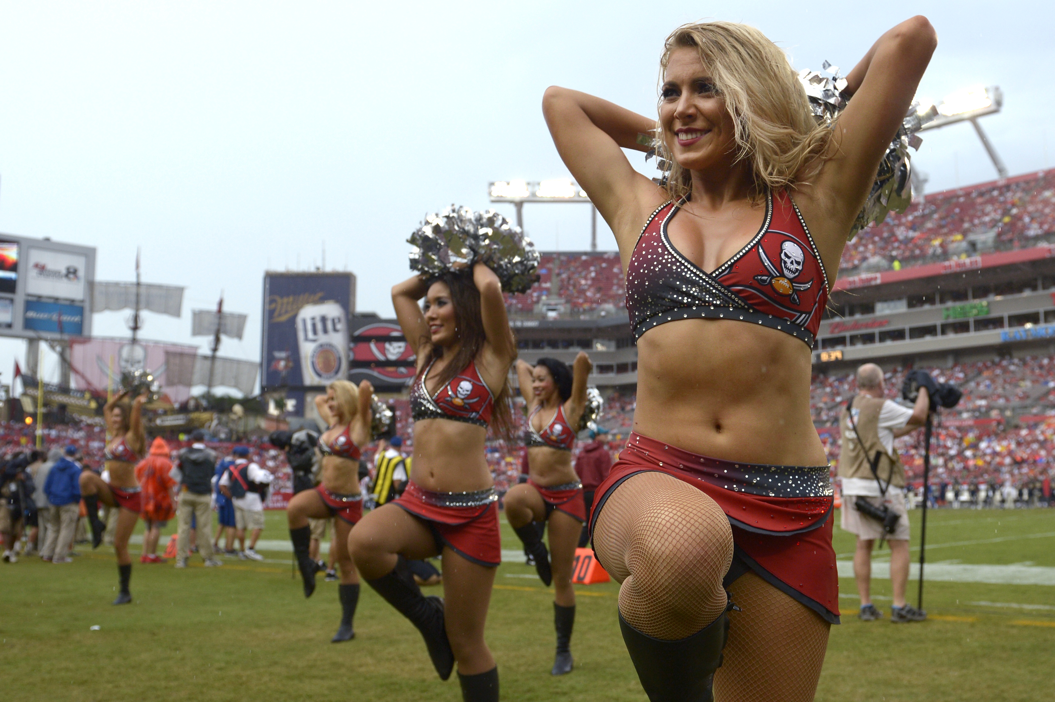 NFL Cheerleaders, Week 2