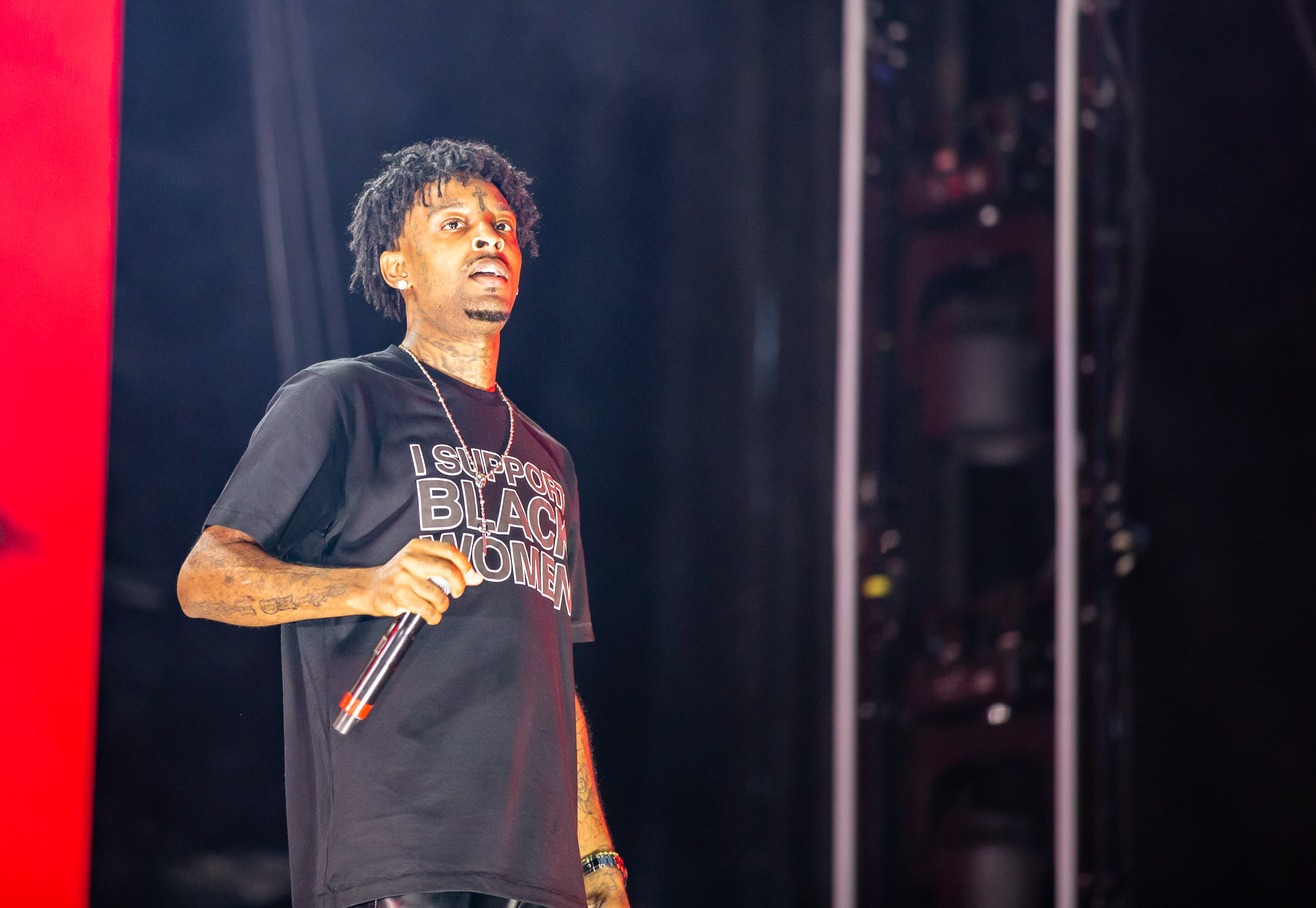 21 Savage Paid A Visit To An Atlanta Elementary School To Impart The  Importance Of Stacking 'A Lot' In That 'Bank Account' - Blavity