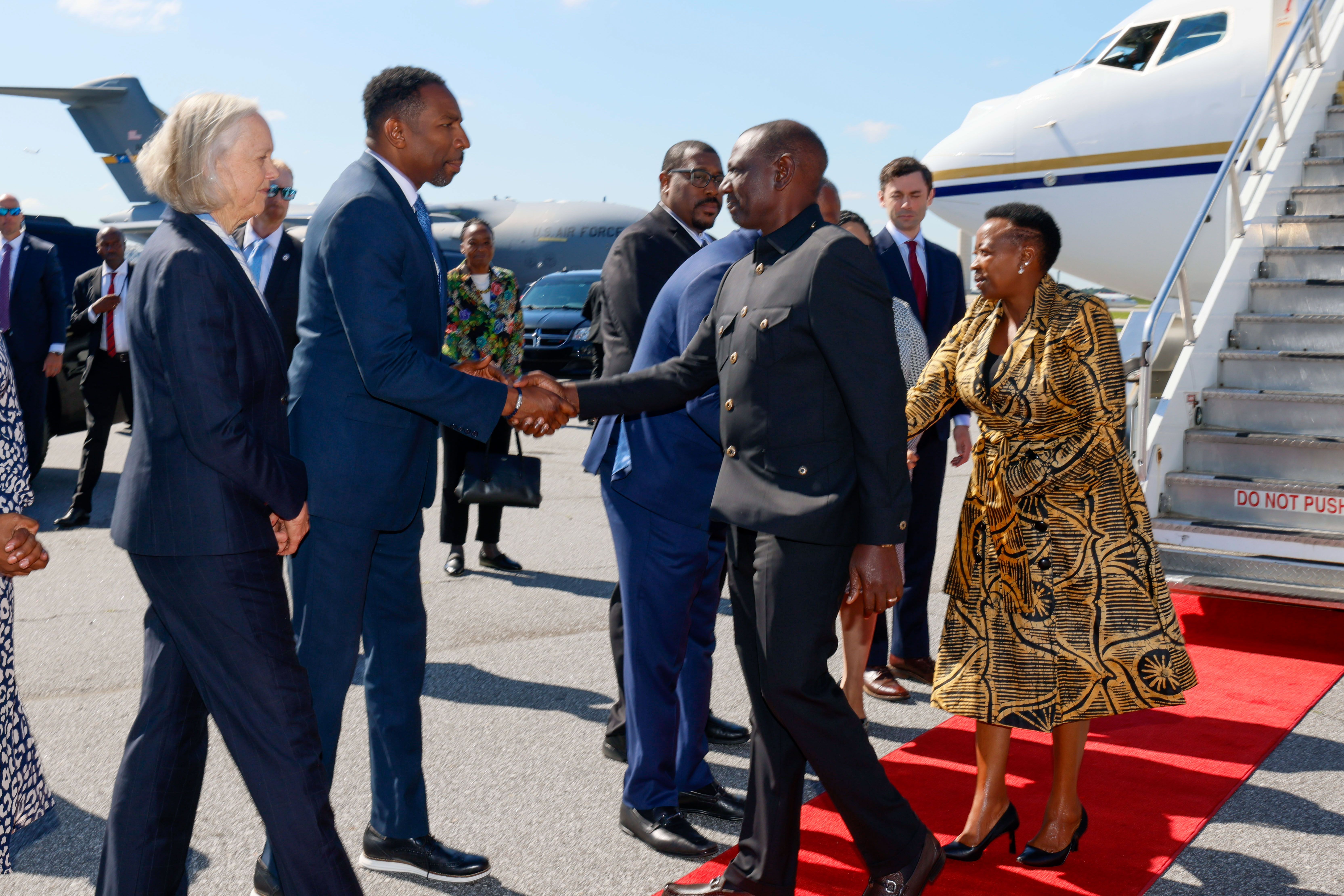 City leaders show off Atlanta to president and first lady of Kenya