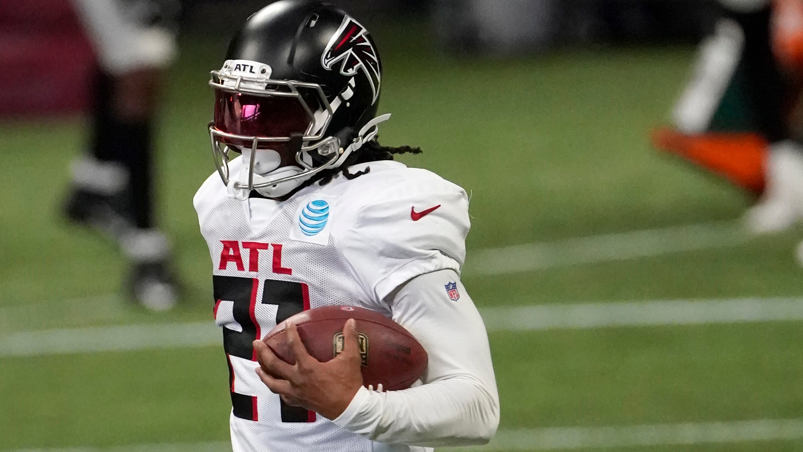 Atlanta Falcons running back Todd Gurley (21) in action during an NFL game  between the Atlanta