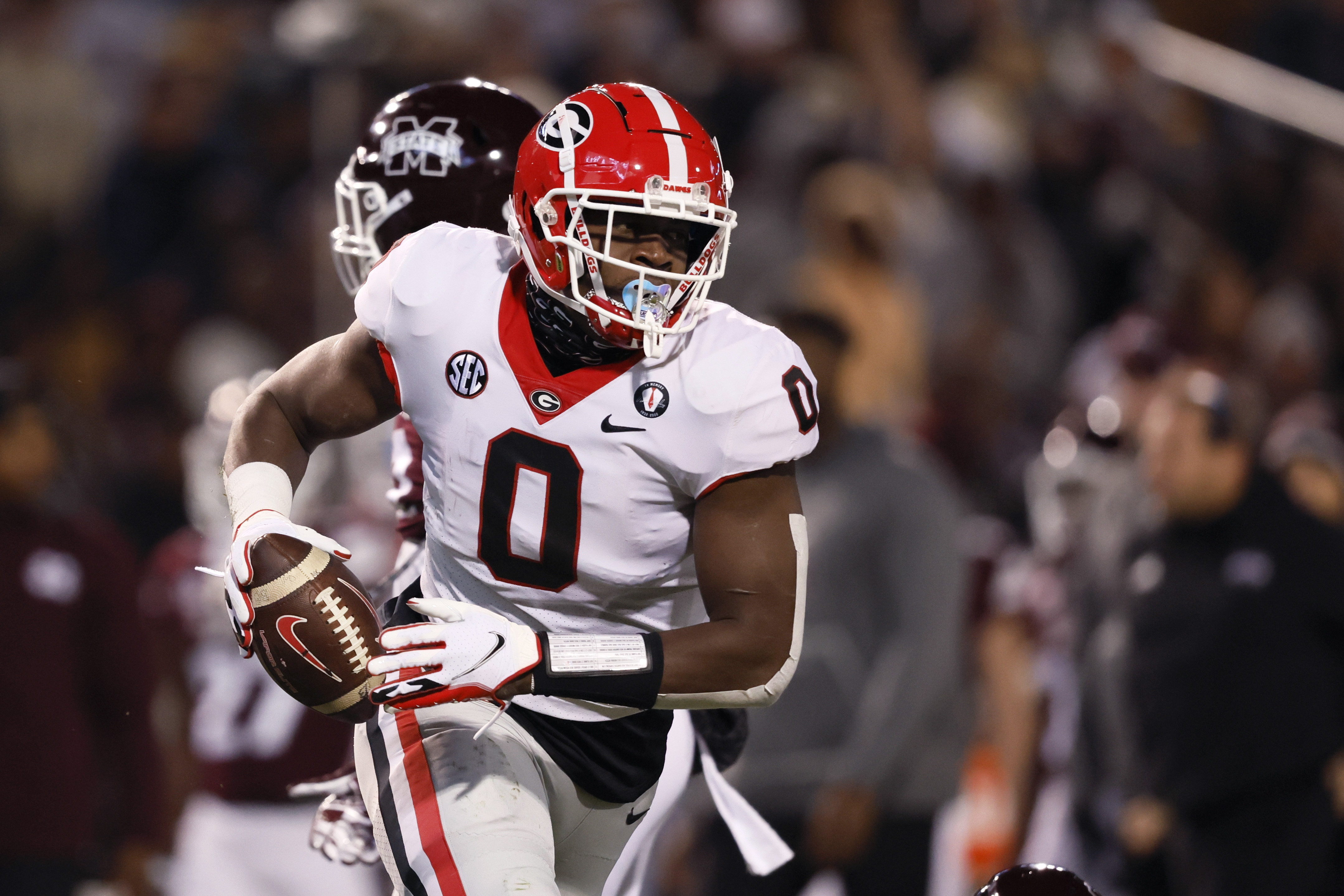 Georgia's Kelee Ringo, Darnell Washington declare for draft