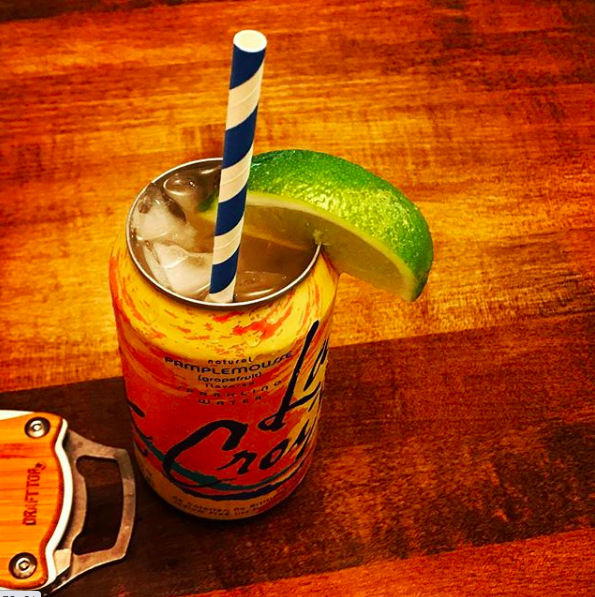 Pocket-sized Draft Top tool easily turns cans into cups.
Courtesy of Draft Top