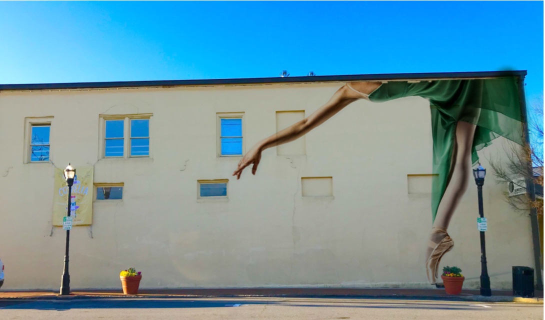 “En Pointe” by Lindsey O’Shields will be at Georgia Metro Dance Theatre at 49 W Park Square on the Mill Street side.