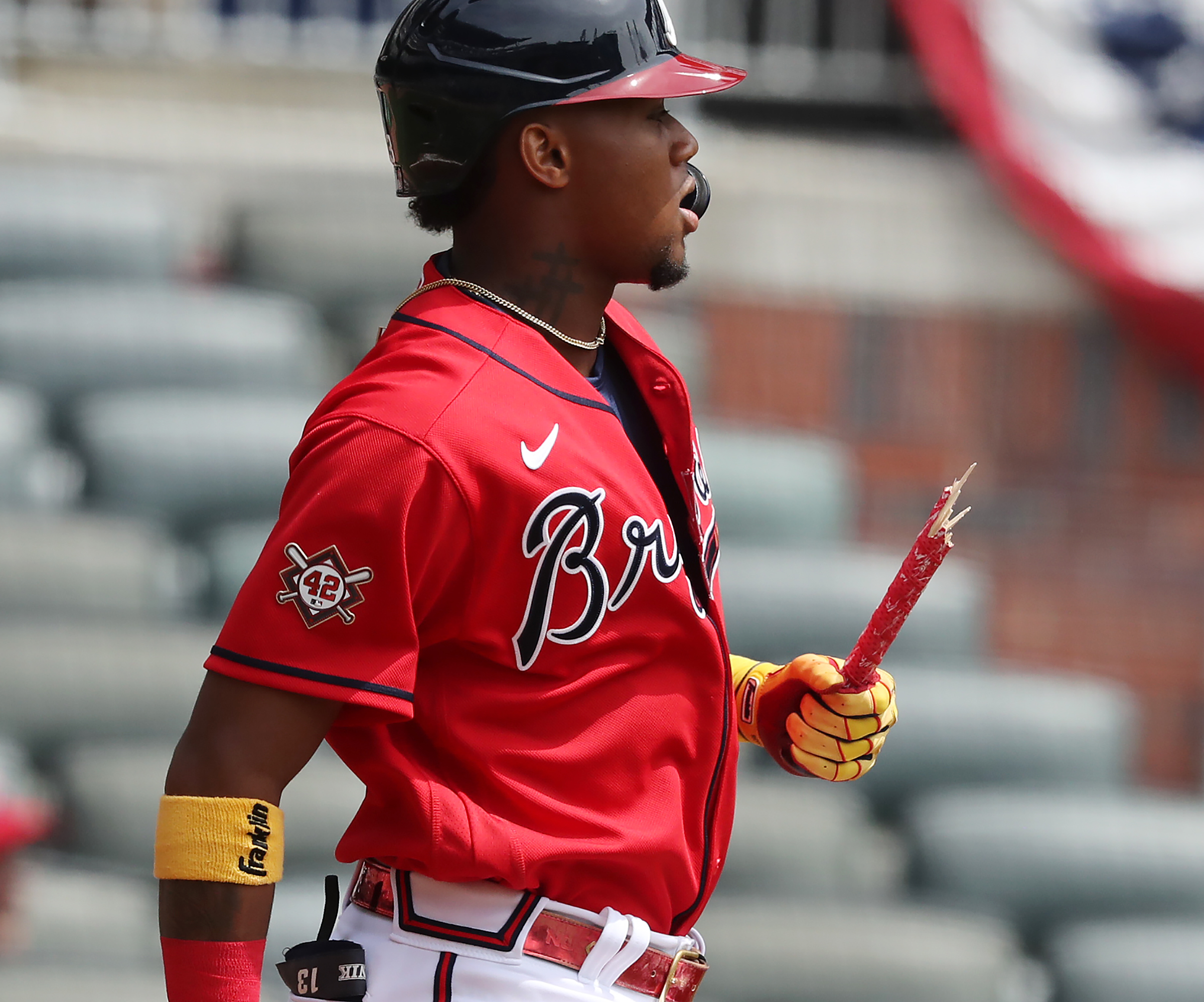 Photos: Braves defeat Marlins on Jackie Robinson Day