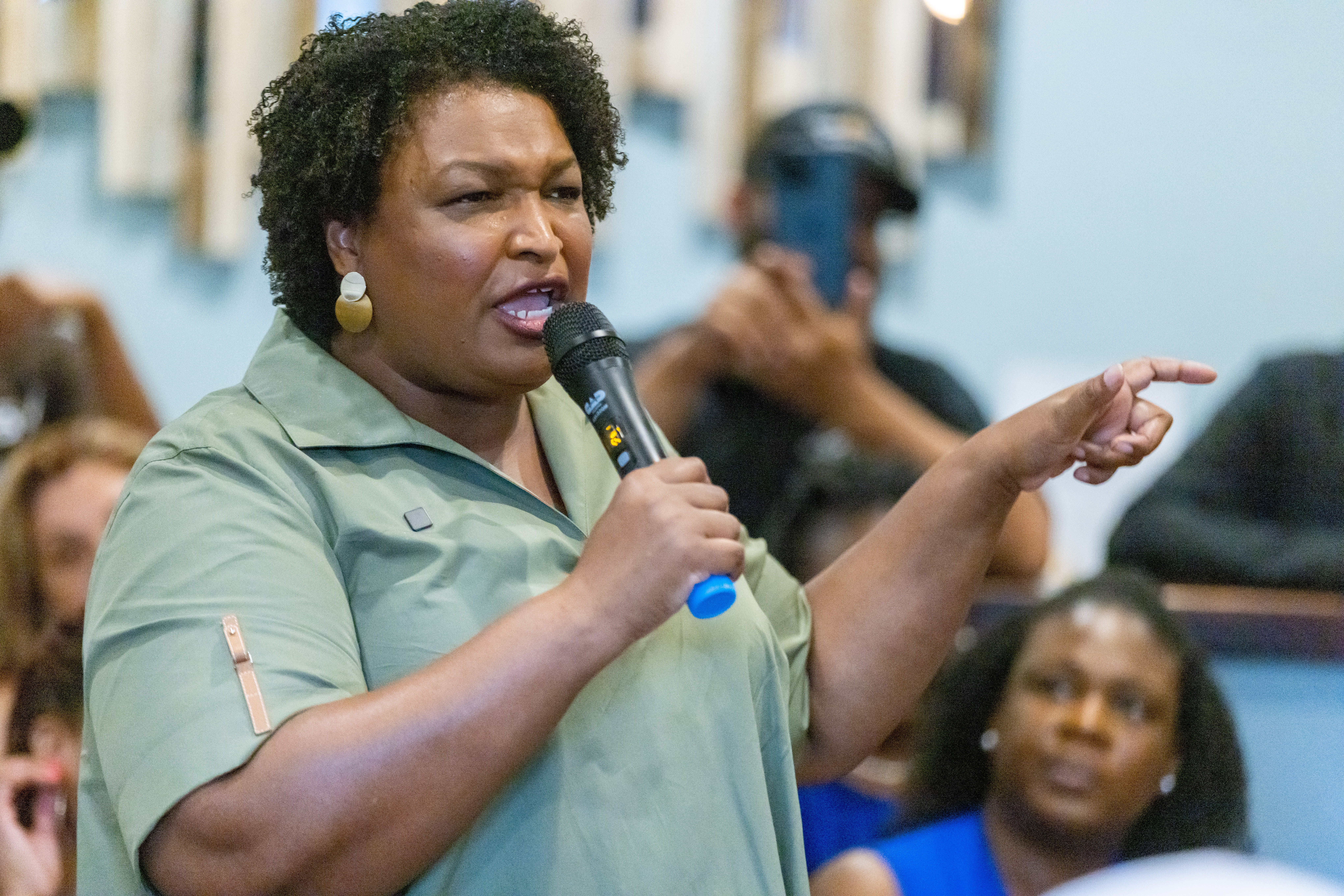 Democratic candidate for Georgia governor Stacy Abrams talks to a crowd during a campaign stop at the Two Eggs restaurant in McDonough Saturday, July 9, 2022. Steve Schaefer / steve.schaefer@ajc.com)