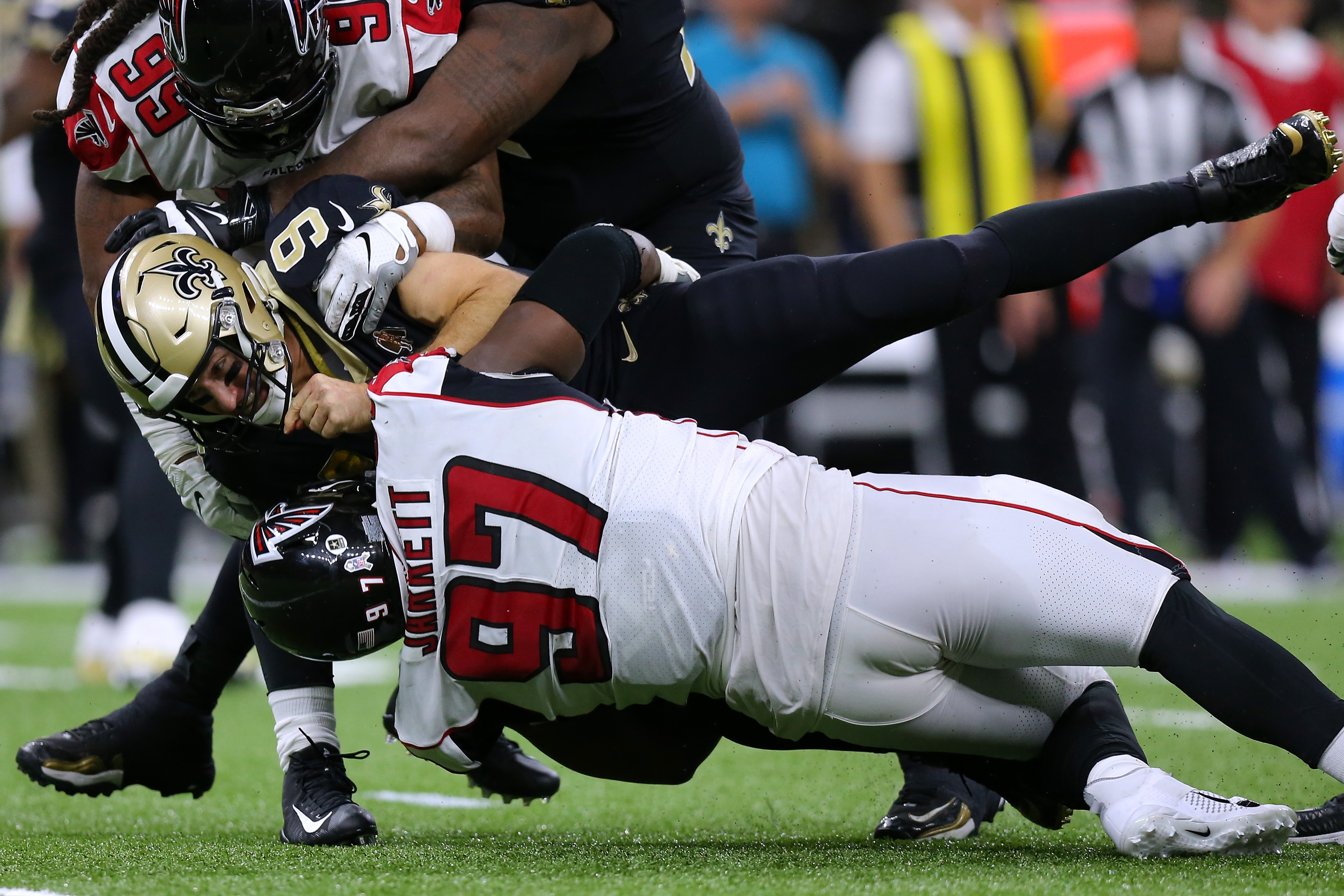 Falcons pick off Saints' Drew Brees late, hang on for 20-17 win