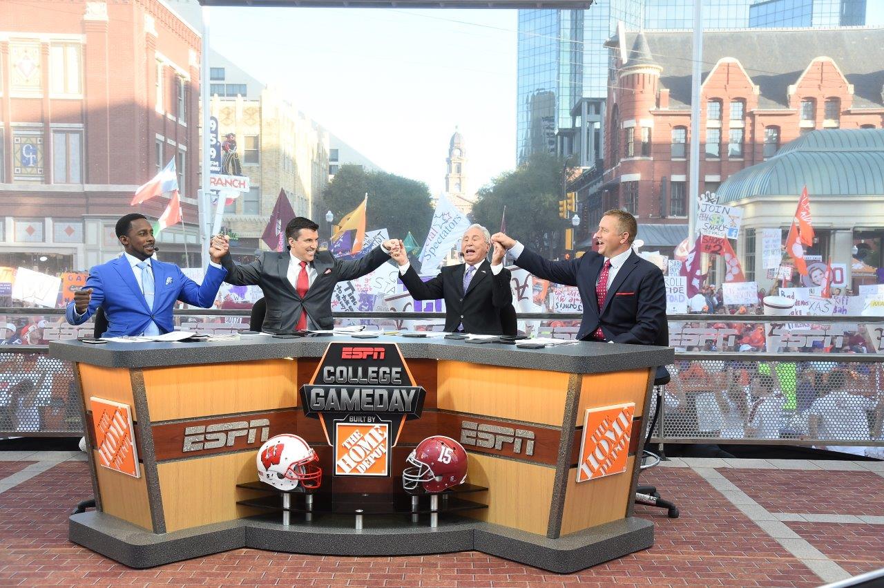 ESPN's 'College GameDay' Staff Makes Week 6 Picks - The Spun: What's  Trending In The Sports World Today