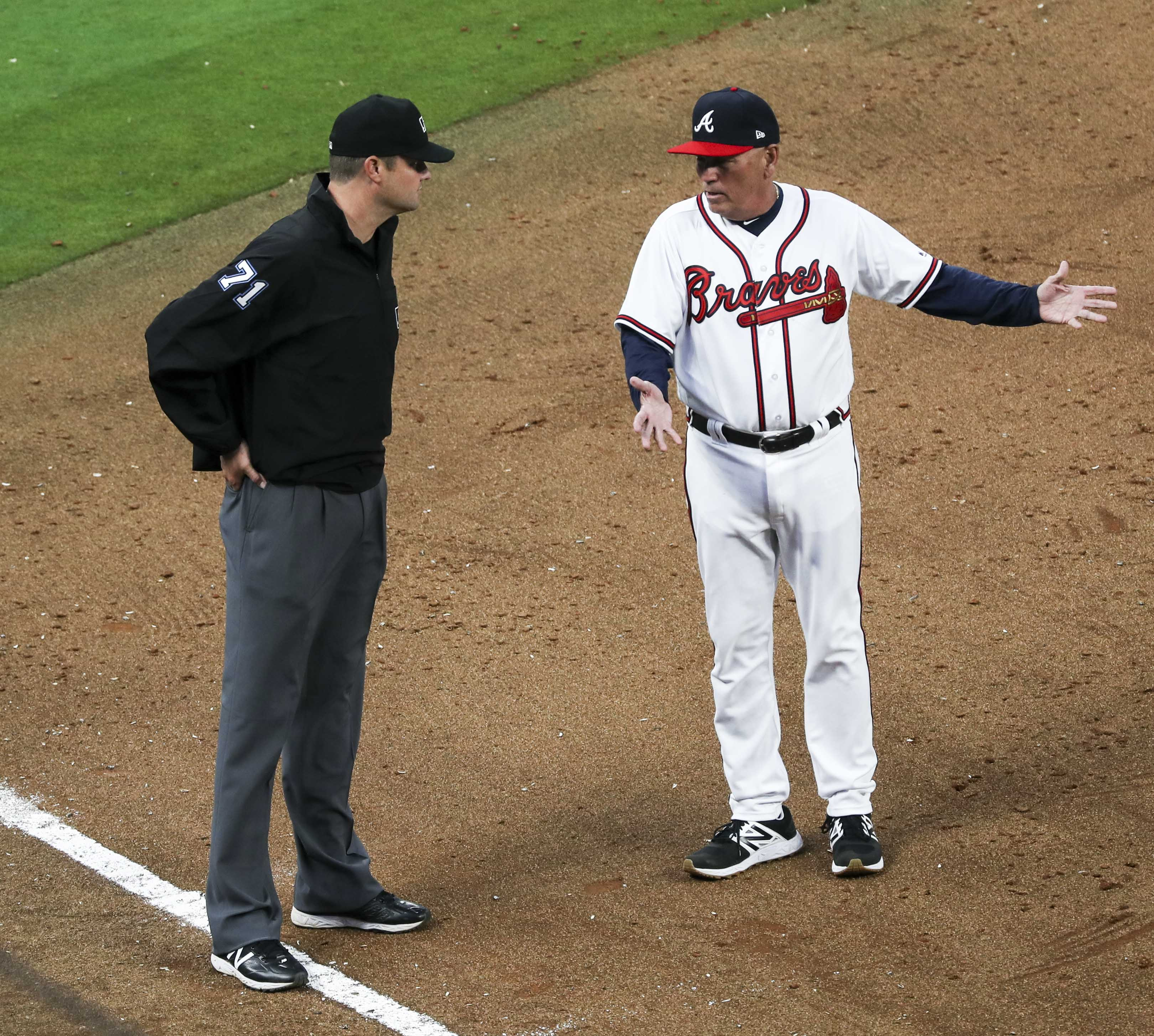 Brian Snitker ejected in the 2nd, 04/14/2023