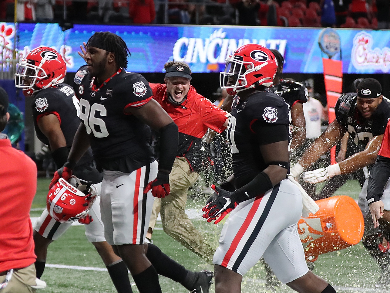 Football's Standout Season Ends with 24-21 Peach Bowl Loss to Georgia -  University of Cincinnati Athletics