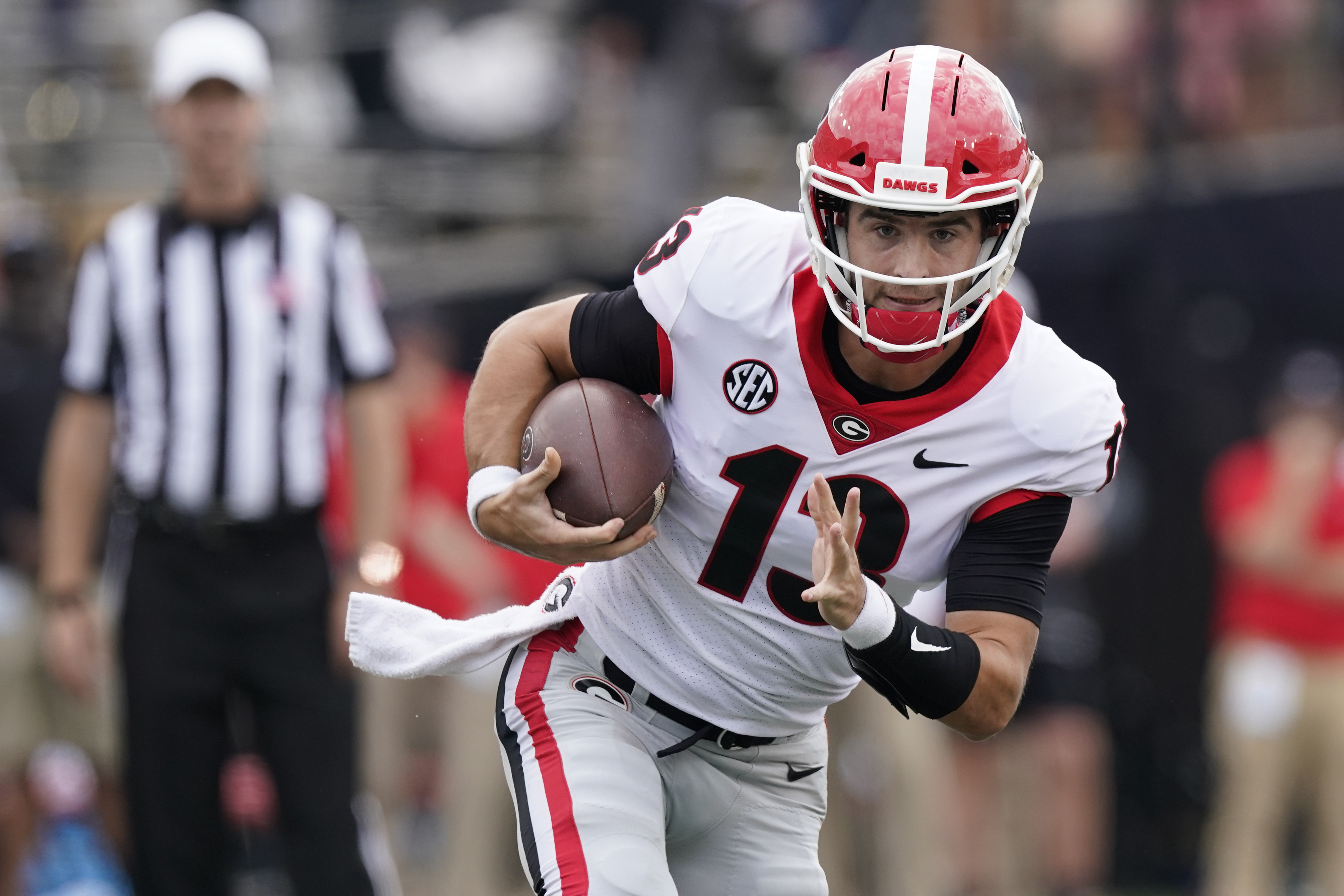 QB Bennett, black jerseys may be back for Bulldogs Saturday