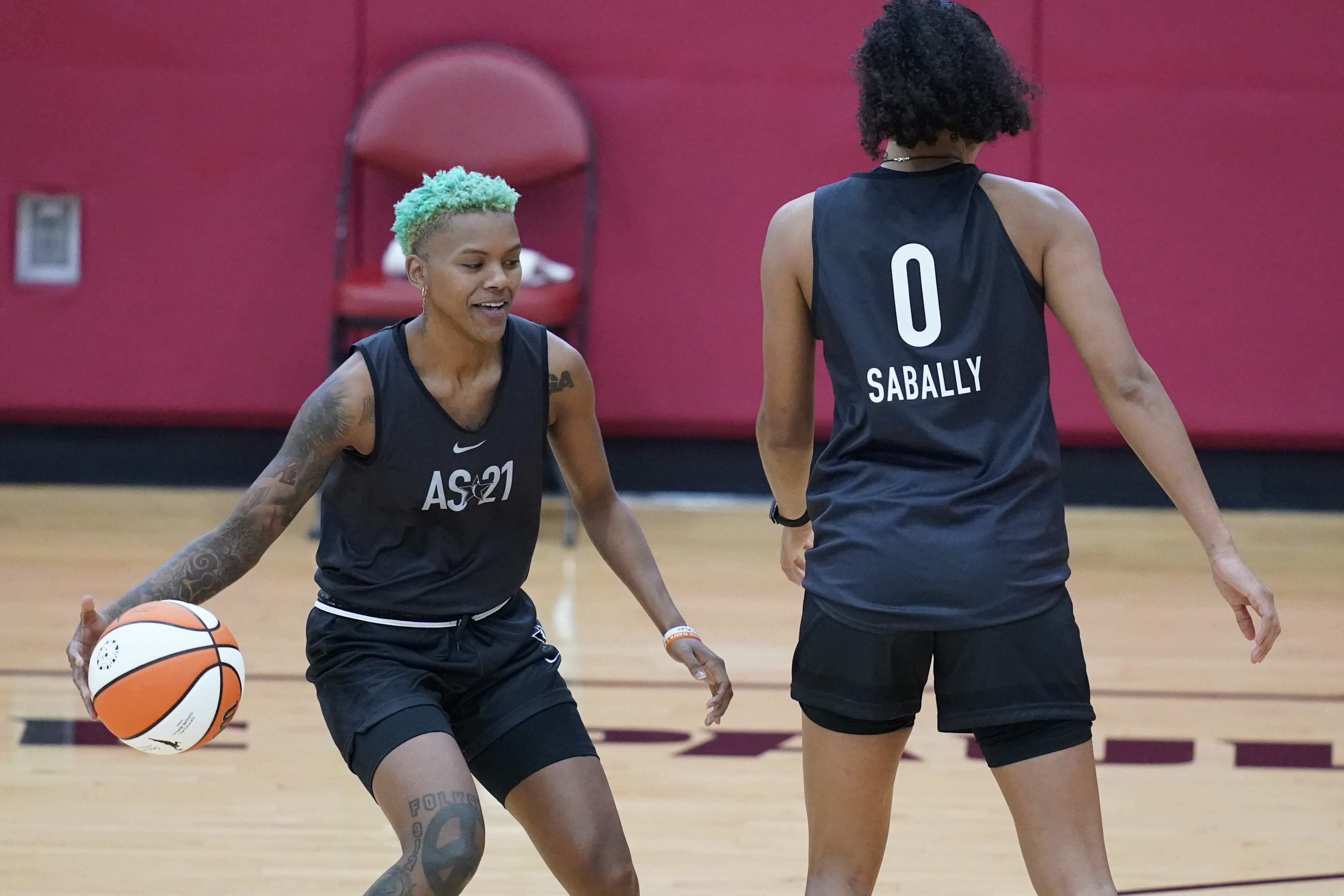 Atlanta Dream - We have some Courtney Williams & blank