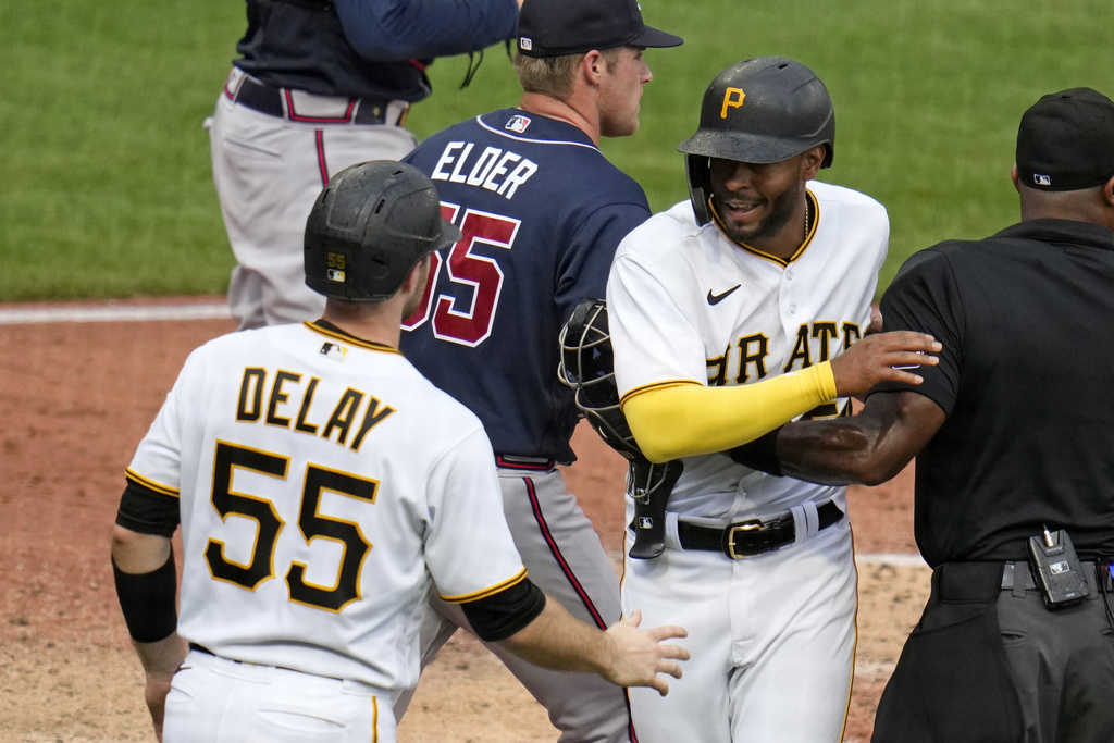 Battle for Braves' fifth starter: Reynaldo Lopez, Bryce Elder