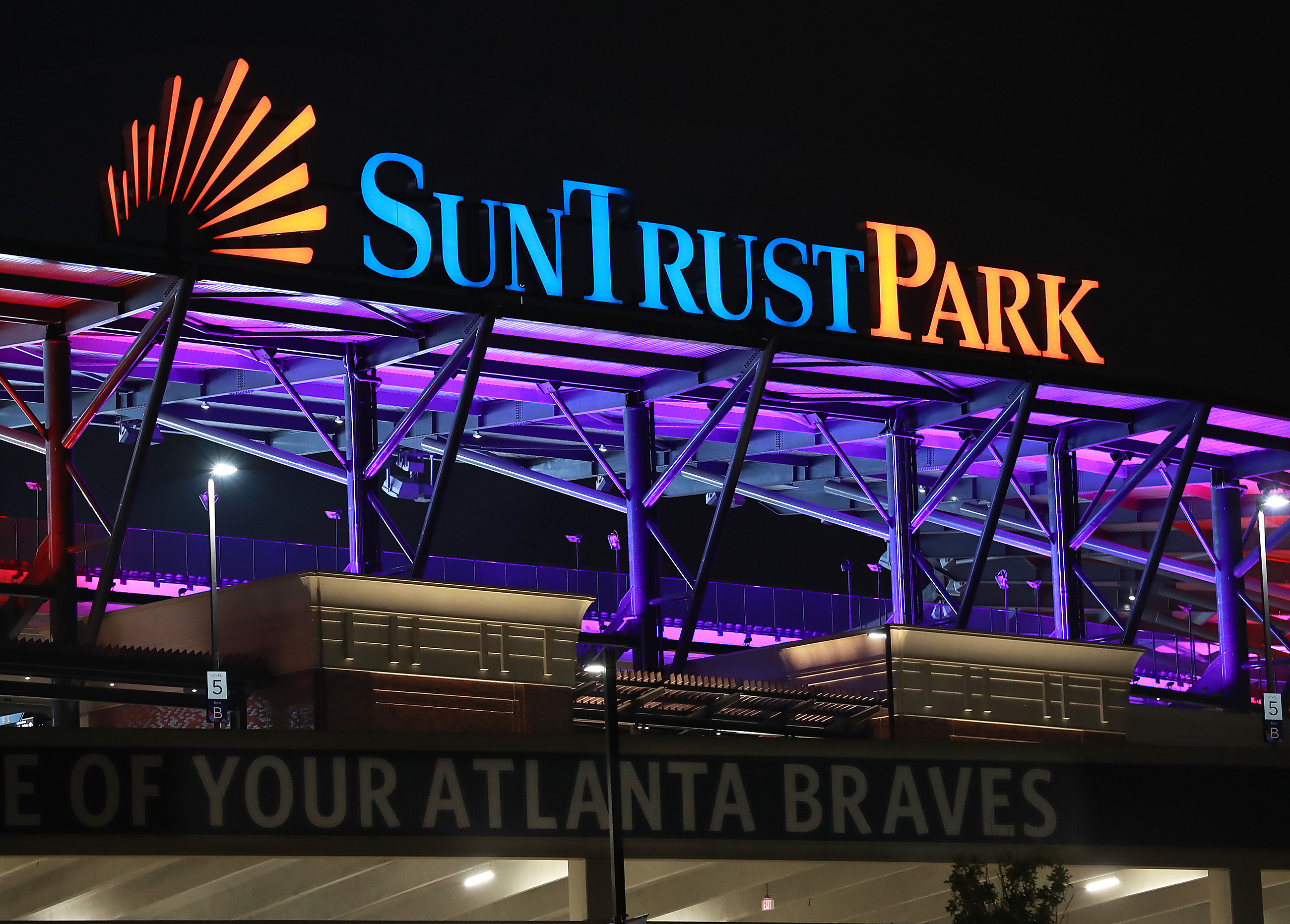 Braves change stadium name from SunTrust to Truist