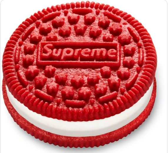 Cookies Wallpaper 4K, Supreme, Oreo, Red background