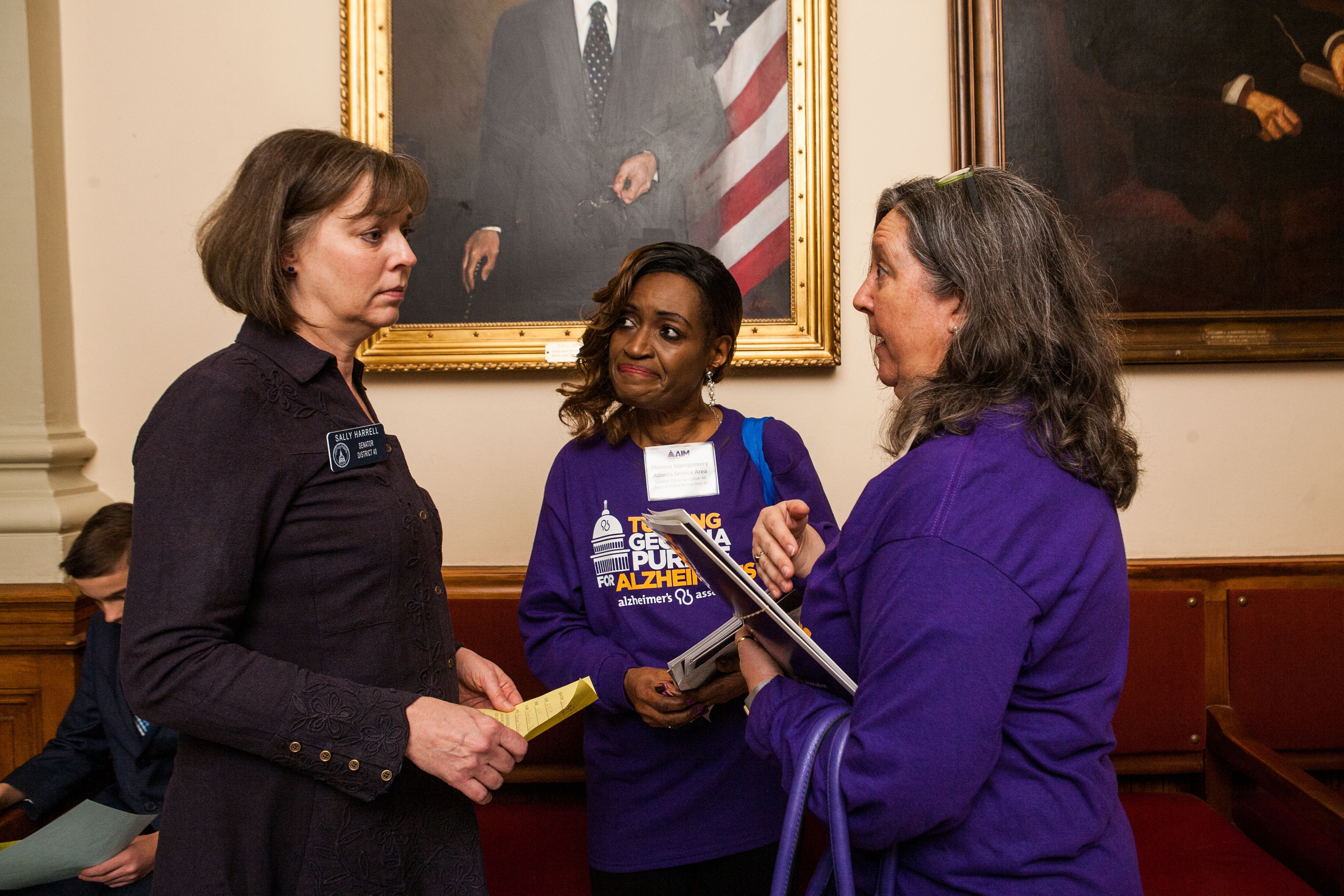 Alzheimer's Association, Atlanta Braves help folks with dementia