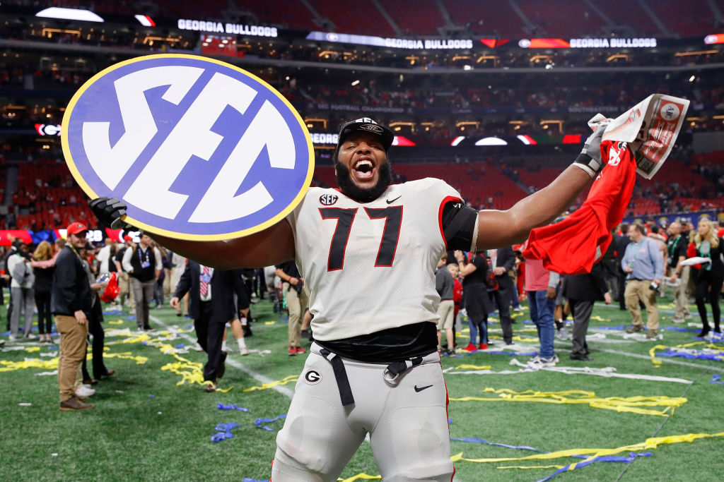 Patriots draft OL Isaiah Wynn in the first round