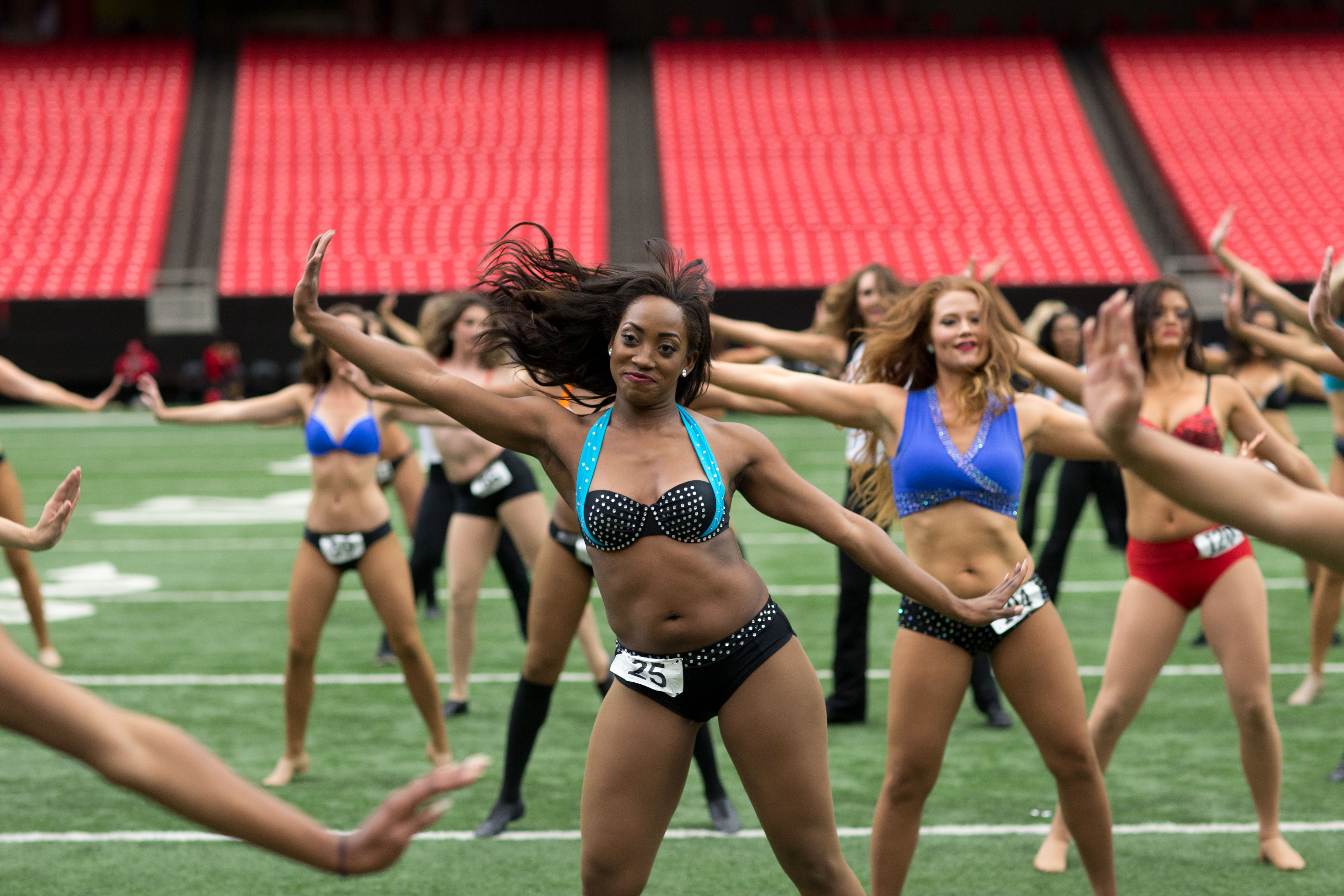 Atlanta Falcons Cheerleaders::Appstore for Android