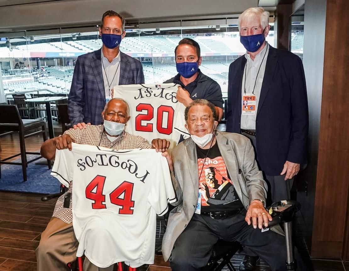 Cardinals pitcher with Cherokee heritage speaks out against Braves fans'  'Tomahawk Chop': report